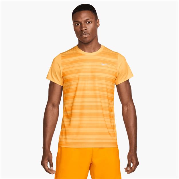 NikeCourt Dri-FIT Victory Tenis T-Shirt - Sarı