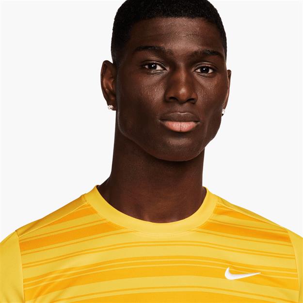 NikeCourt Dri-FIT Victory Tenis T-Shirt - Sarı