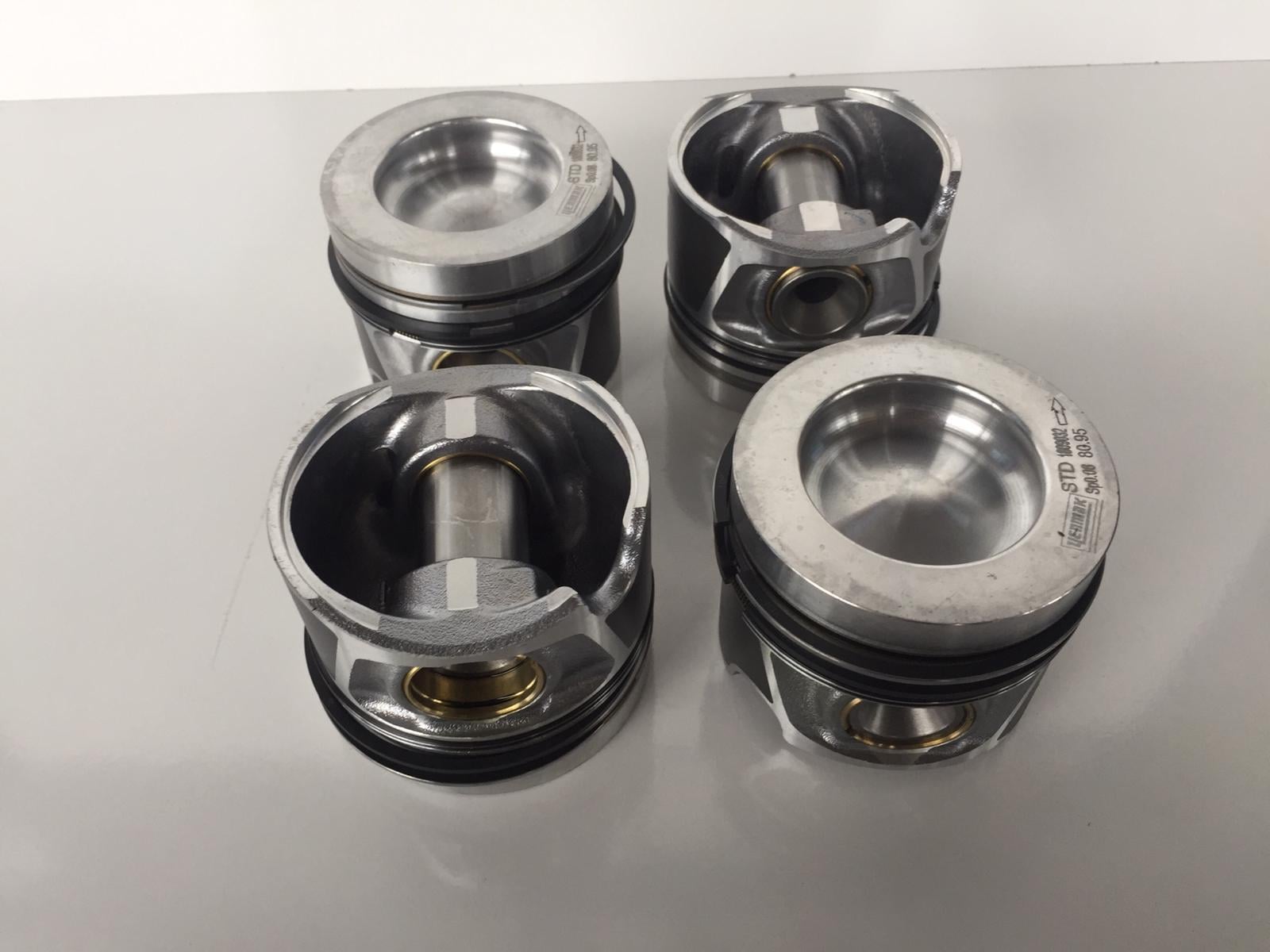 PİSTON+SEGMAN AMAROK-CRAFTER-GOLF6-TİGUAN-PASSAT CKUB-CKTB-CFFA-CFFB-CFGB-CFGC-CNFA-CNFB 2,0 TDİ 12> 81MM 87.72508STD 03L107065S 03L107065AG