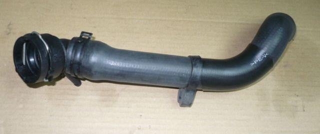 RADYATÖR ÜST HORTUMU  POLO-CORDOBA-İBİZA-FABİA BBY-BKY-BBZ 1,4 16V 01-10 R25295