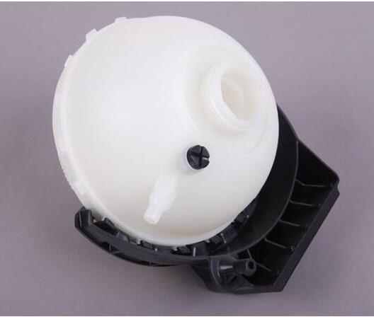 RADYATÖR YEDEK SU DEPOSU F20-F20 LCİ-F21-F22-F23-F30-F30 LCİ-F31-F31 LCİ-F34-F35-F35 LCİ-4F32-F32 LCİ-F33-F33 LCİ-F36 Gran Coupe N13-N20-N26