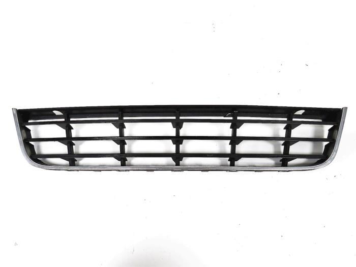TAMPON IZGARASI ORTA PASSAT B6 06-09