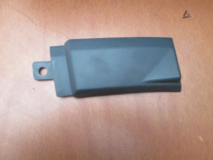 TAMPON KÖŞE BAKALİTİ ÜST ARKA SAĞ CRAFTER A9068802871
