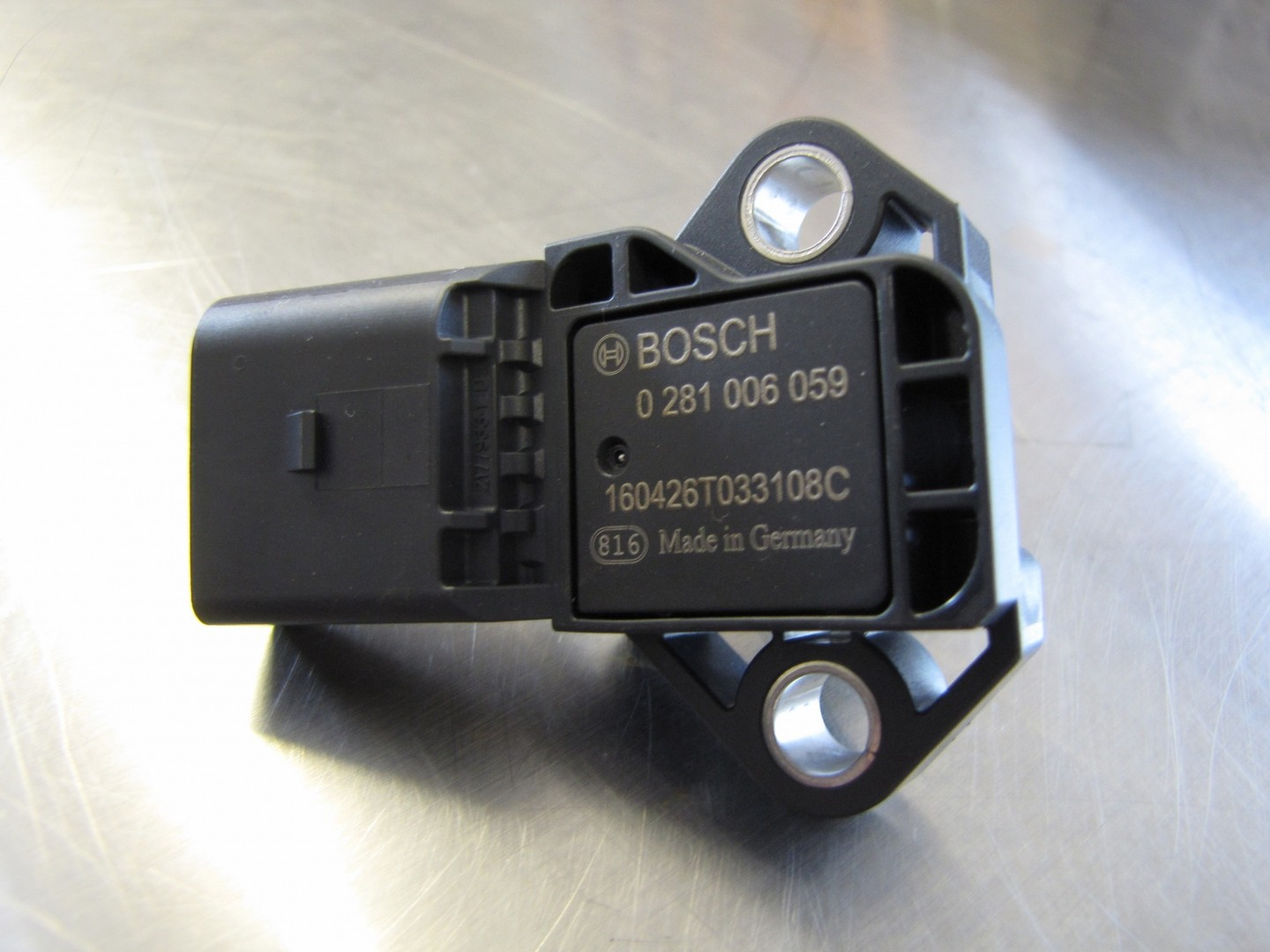 BASINÇ SENSÖRÜ T5-T6-CRAFTER-AMAROK CAAA-CAAB-CAAC-CKUB 2,0 TDİ 10- 0281006059