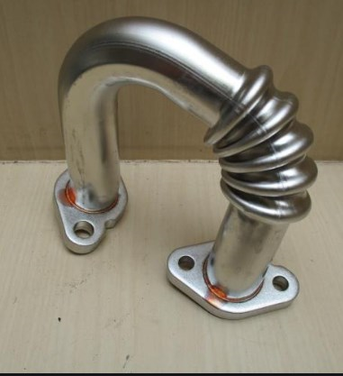 EGR BORUSU CADDY CAYD 1,6 TDİ 03P131521B 03L131521P