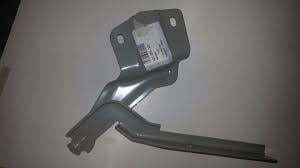 MOTOR KAPUT MENTEŞESİ SAĞ JETTA 2011-