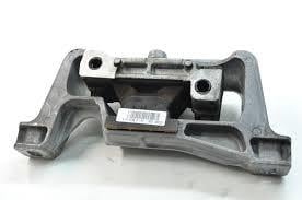 MOTOR KULAĞI ÖN DİZEL SAĞ 117-156-176-246