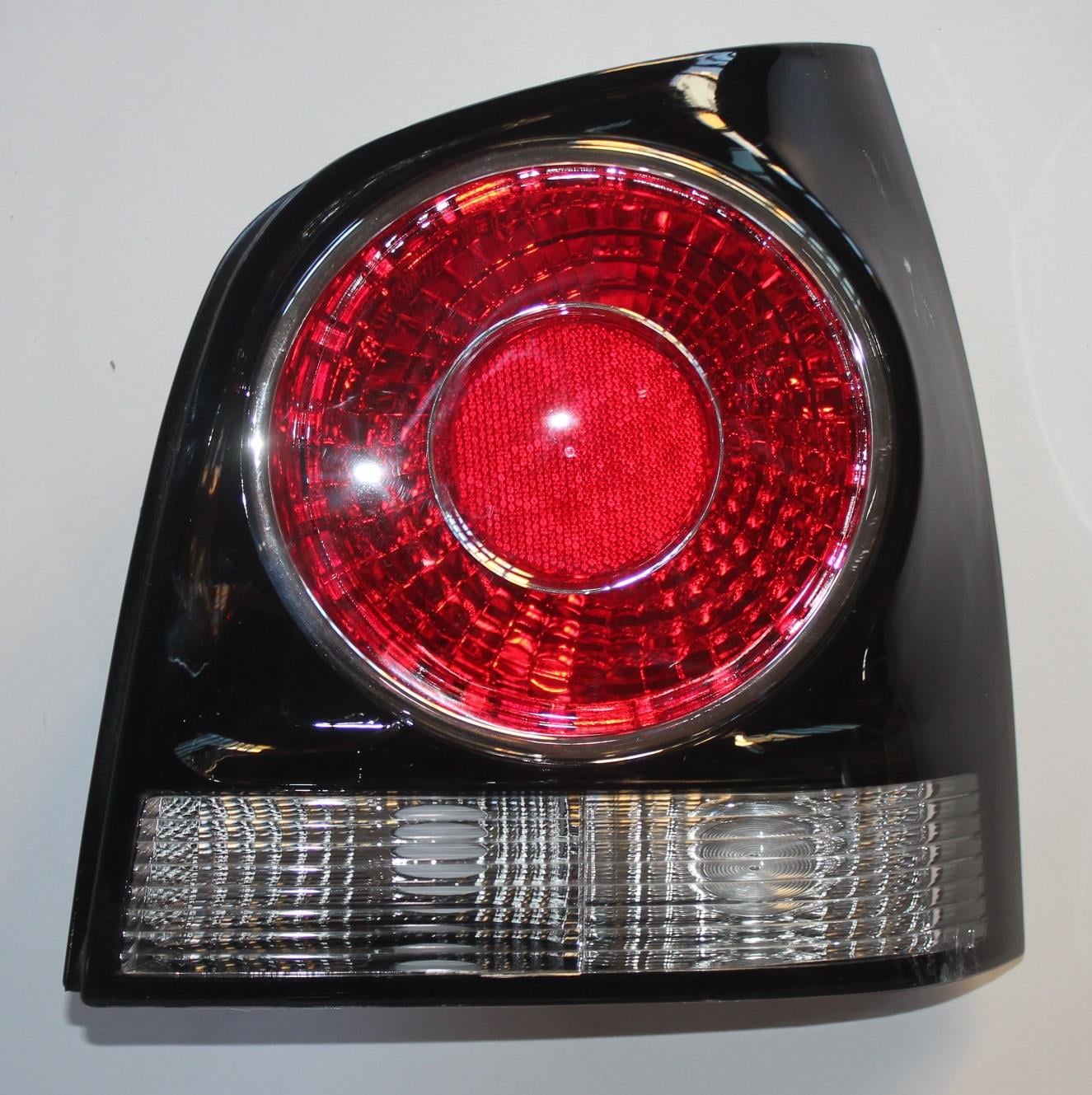 STOP LAMBASI SAĞ SIYAH POLO 4  05-09