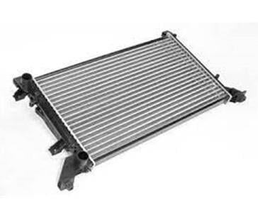 SU RADYATÖRÜ LT35-SPRİNTER ANJ-AVR-AHD-ATA-BCQ 2,5 TDİ-2,8 TDİ BHR 8MK 376 719-704 2D0121253 8MK376719701 (682X415X34 MM)