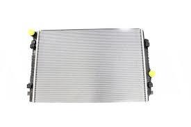 SU RADYATORU MEKANIK SU RADYATÖRÜ GOLF7-A3-LEON CJZA-CJZB-CLHB-CRKB-CRKA 1,2 TSİ-1,6 TDİ 13- 8MK376901404 (650x322x23 mm) 5Q0121251EC