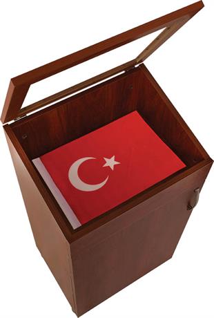 Bayrak Dolabı 85x50x35 cm