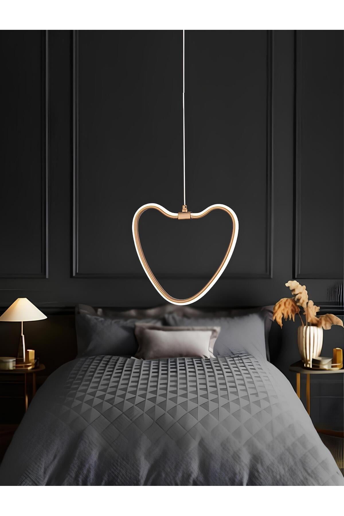 Modern Tasarım Heart Kalp Led Avize Şık Görsel Ledli Uzun Ömürlü 1. Sınıf Eskitme Gold Sarı Gövde