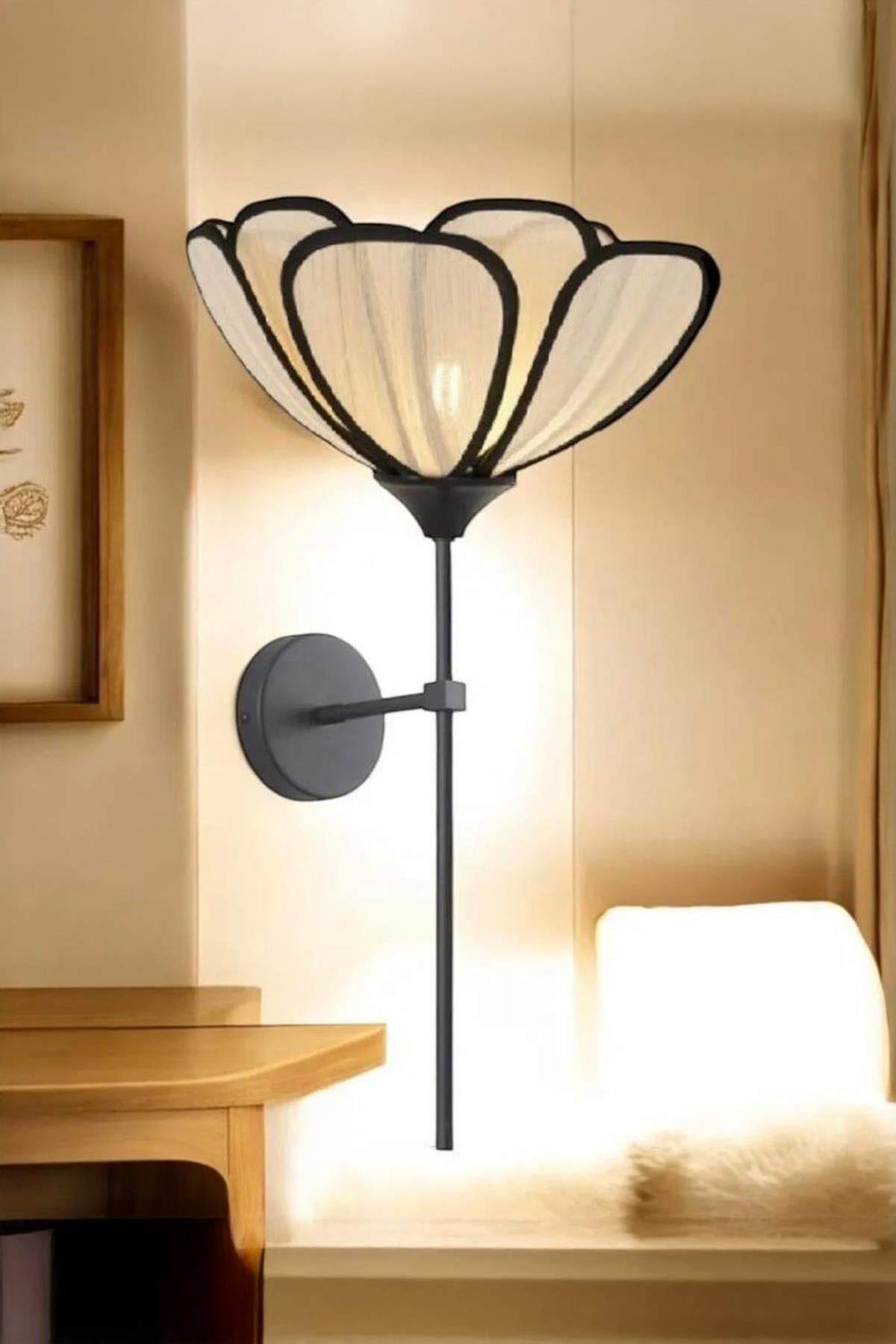Modern Tasarım Rose Çiçek Lale Aplik Kablolu Elektrikle Çalışır Eskitme Siyah Gövde Ekru Kumaş