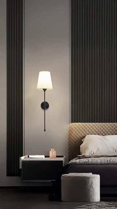 Modern Duvar Aplik Mat Siyah Gövde Beyaz Abajur Şık Görsellik Katar