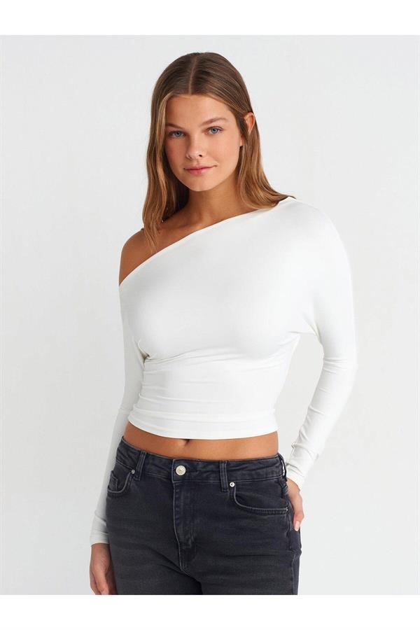 31487 Kadın Parmak Detaylı Asimetrik Yaka Top