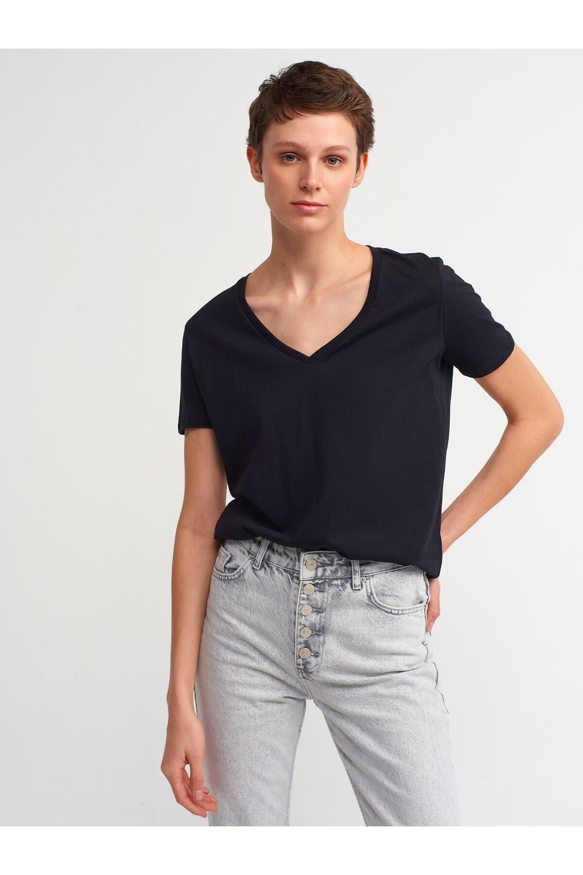 3470 V Yaka Basic T-shirt-gri