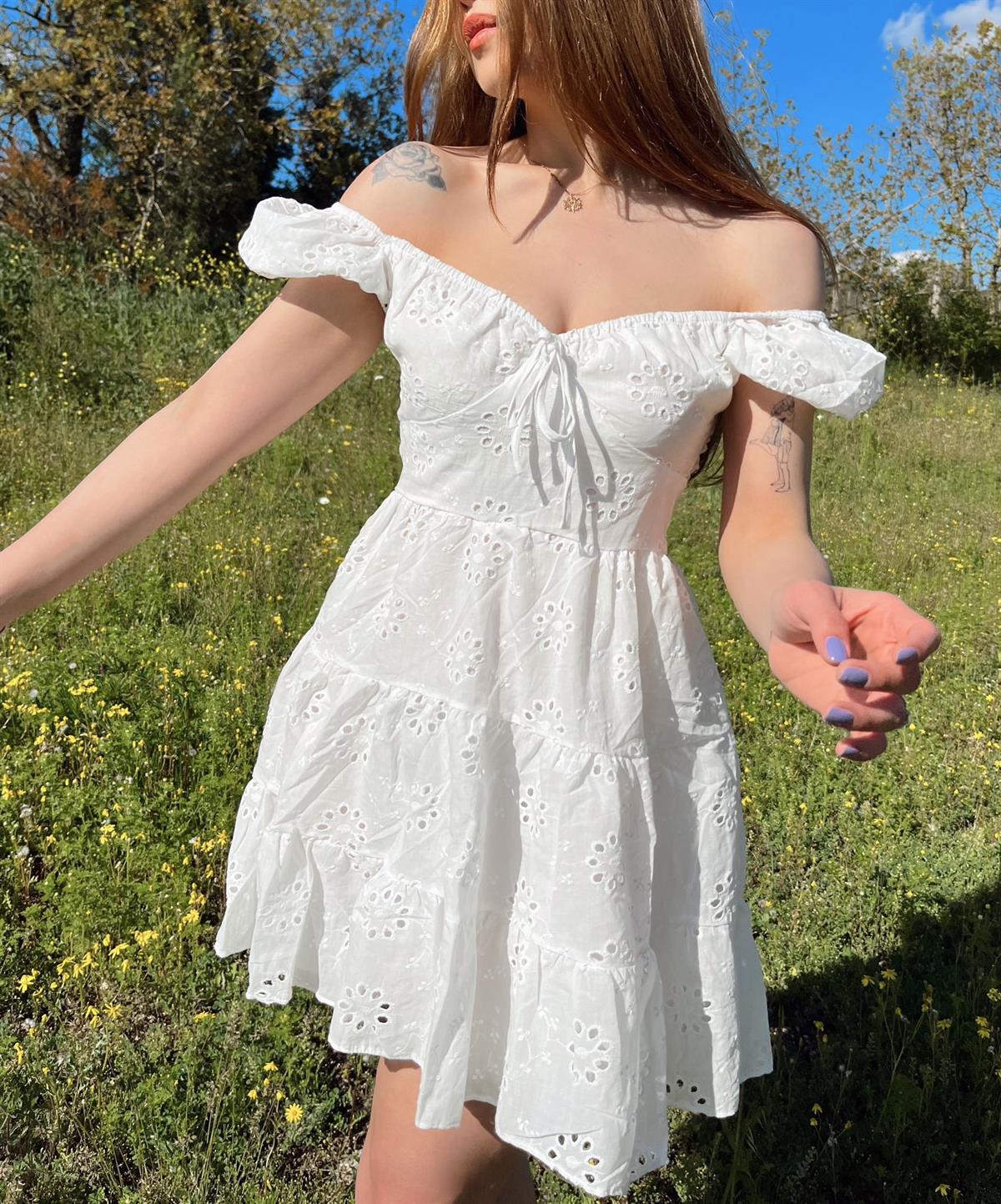 Bella Brode Beyaz Mini Elbise