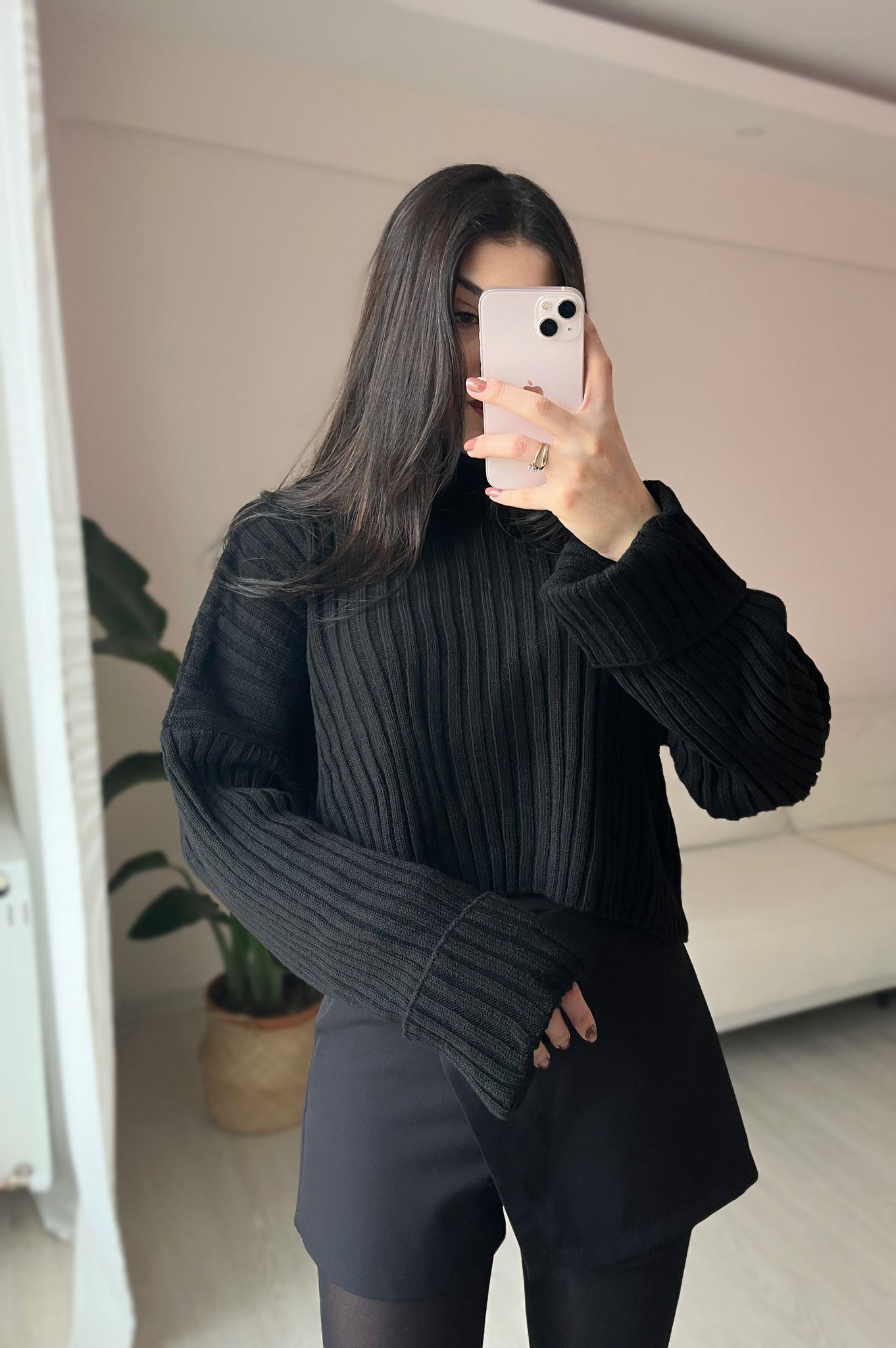 Jess Boğazlı Fitilli Crop Siyah Kazak