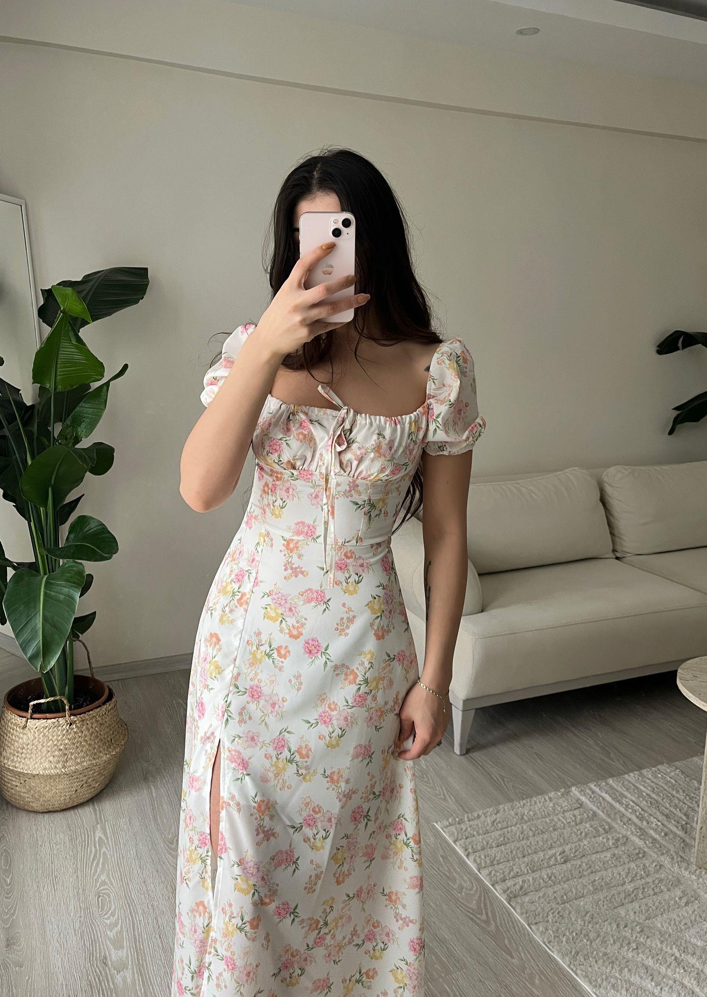Lavinia Çiçek Desen Yırtmaçlı Midi Beyaz Elbise