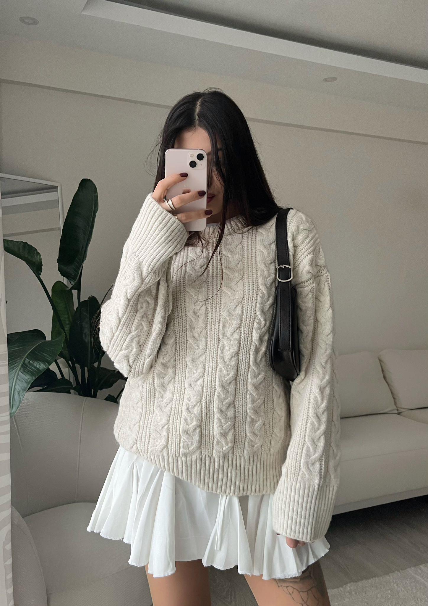 Maddie Saç Örgülü Pinterest Kazak Ekru