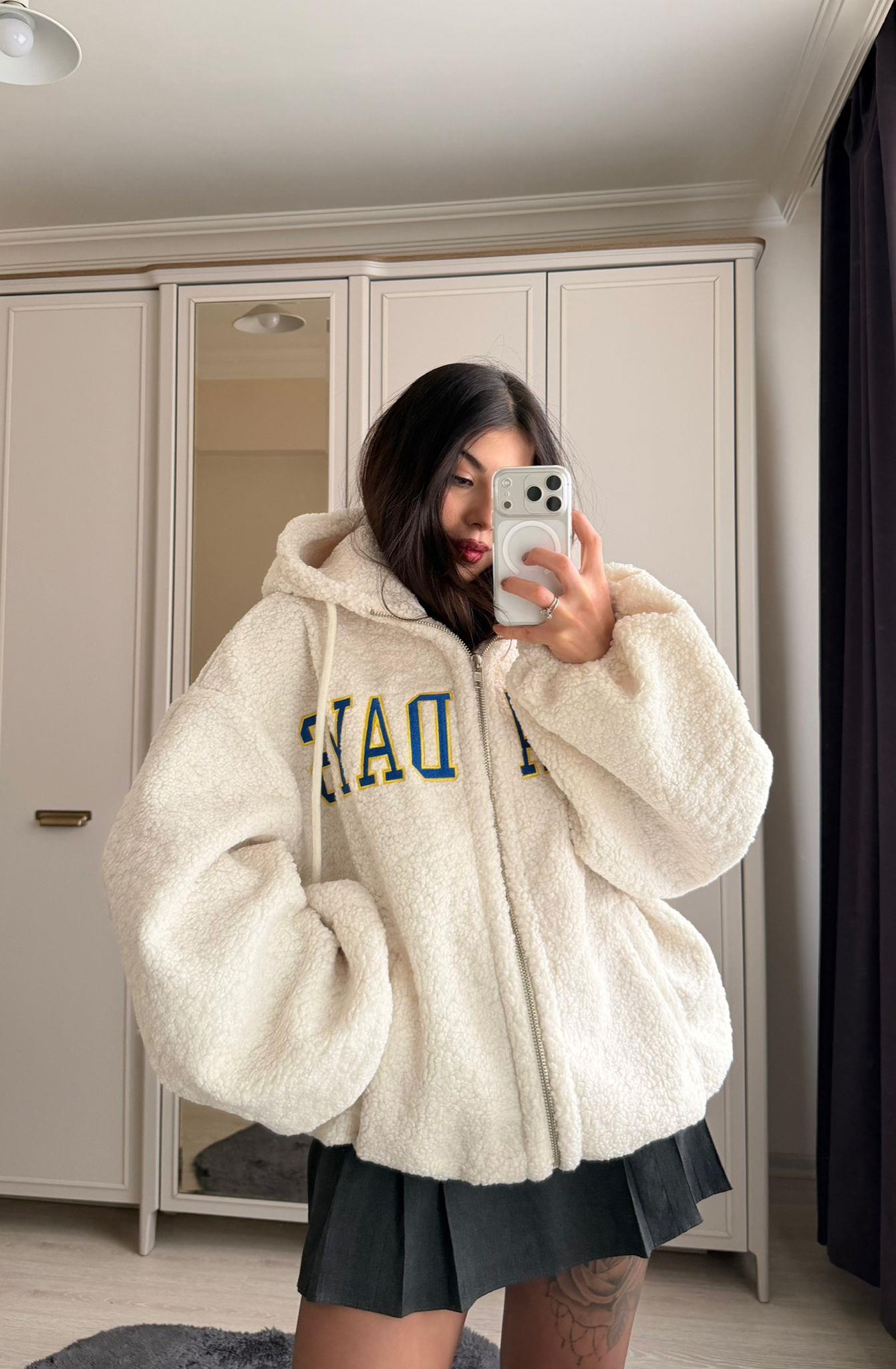 Snow Yazı Detaylı Premium Peluş Mont Ekru