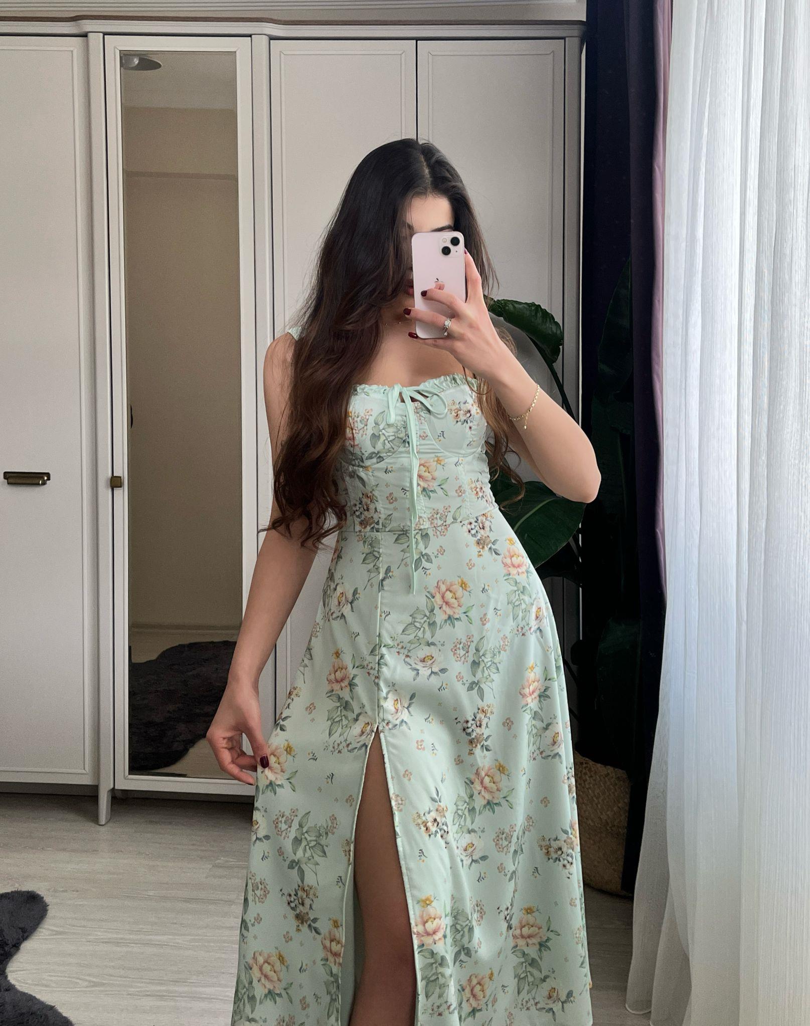 Audrey Çiçek Desen Yırtmaçlı Midi Elbise Mint
