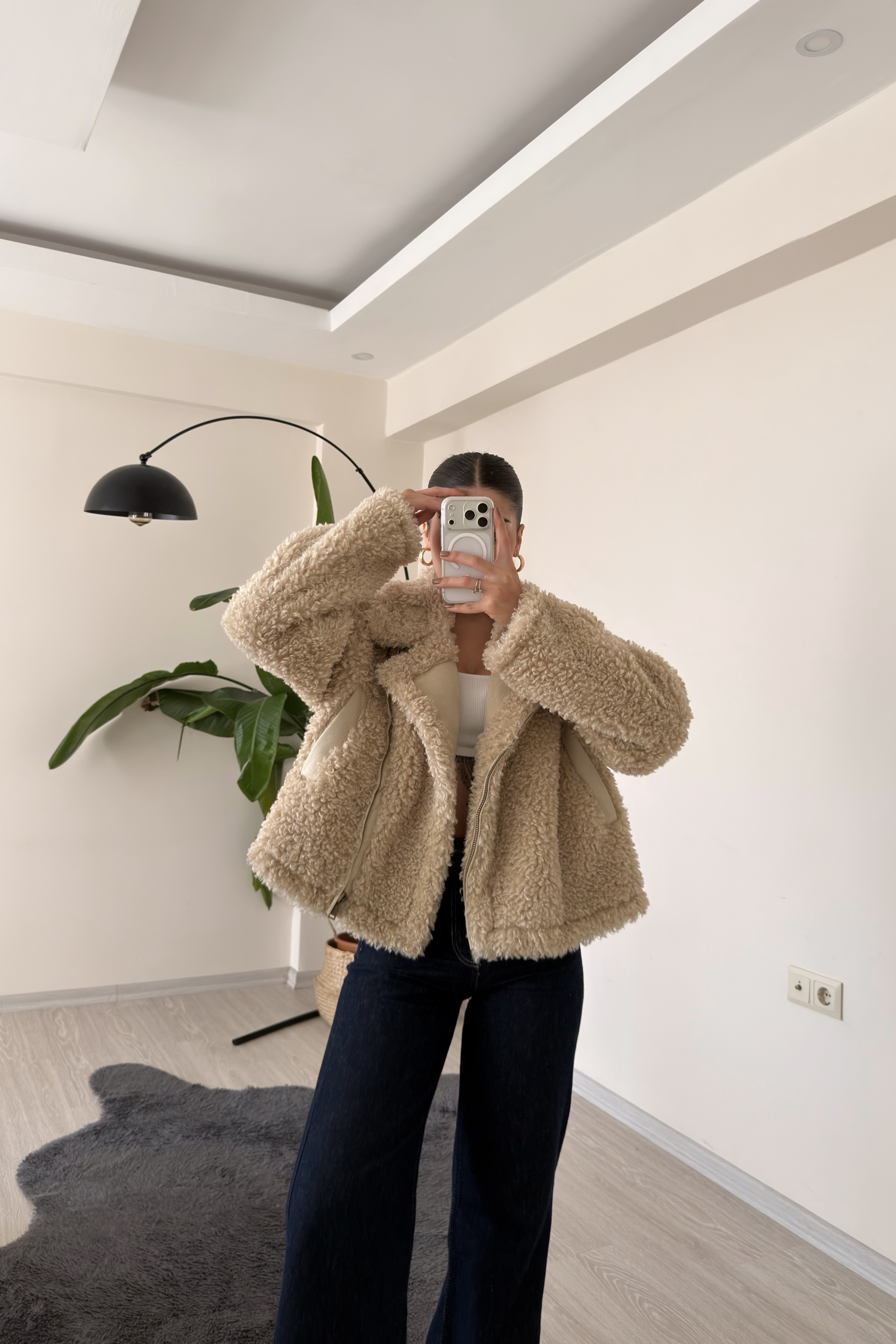 Fawn Yaka Detaylı İthal Peluş Ceket Bej