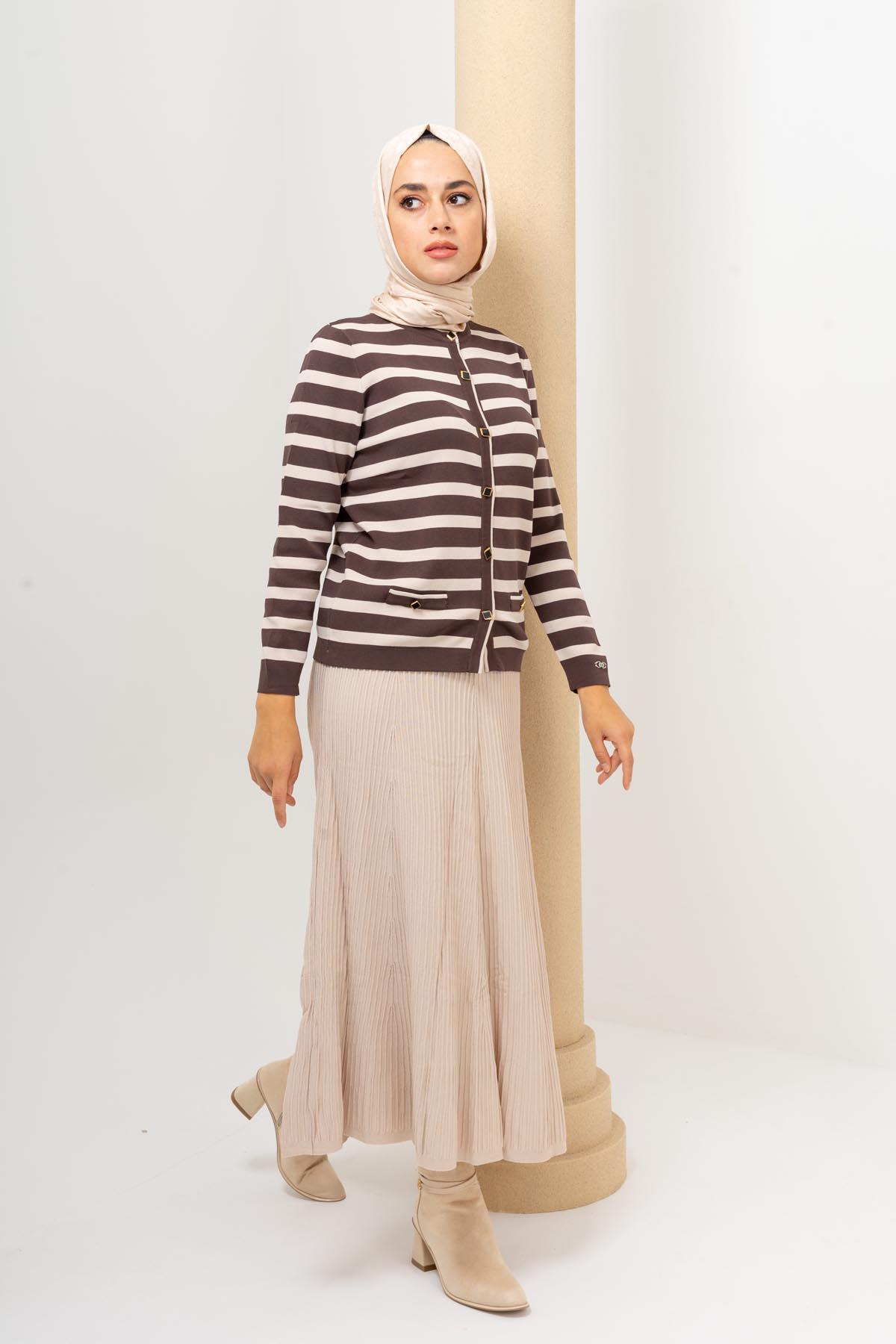  NİLİWİ 3058 ÇİZGİLİ BROŞ DETAYLI MİNİ HIRKA