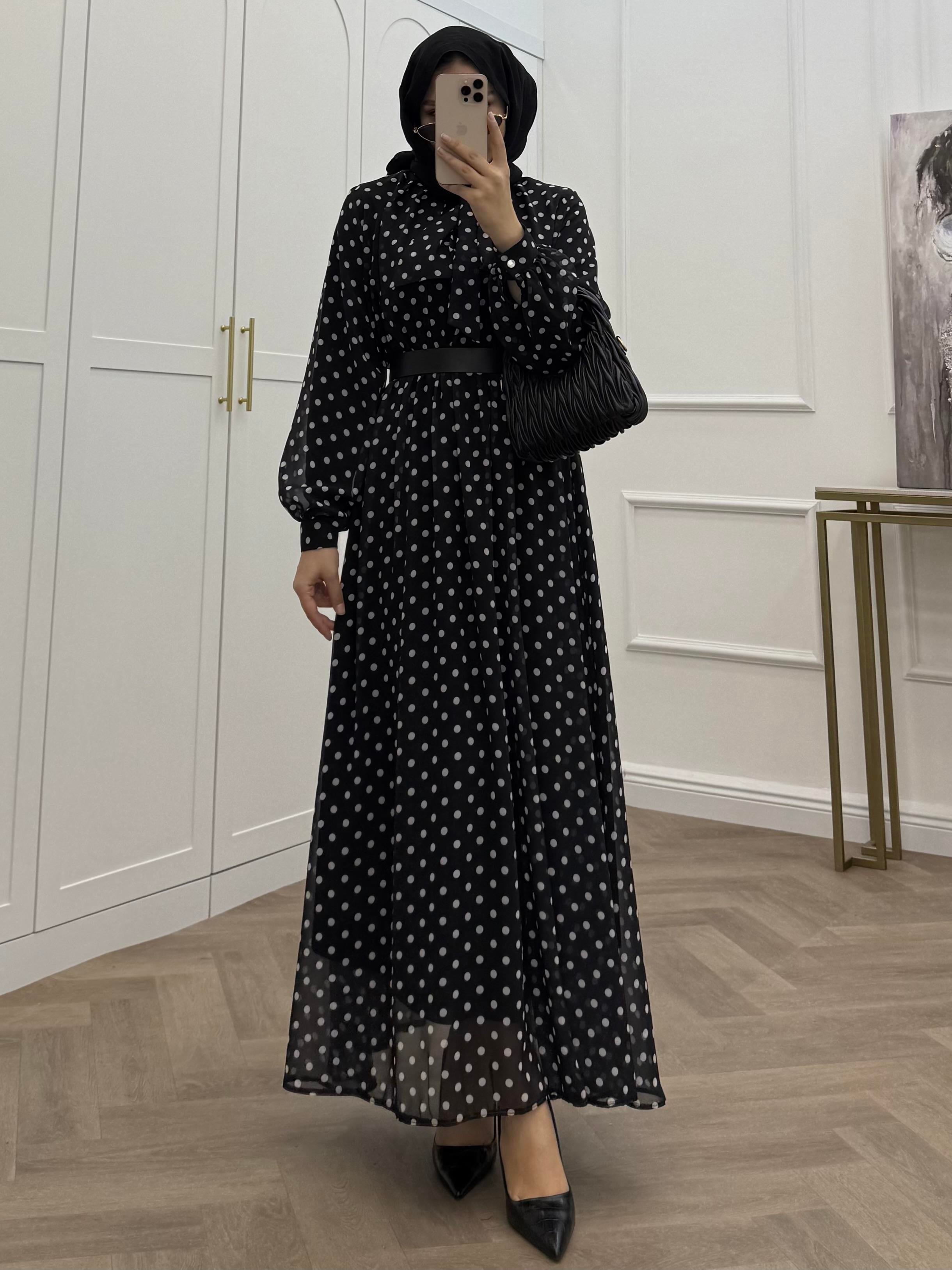 BENEKLİ ŞİFON ELBİSE SİYAH