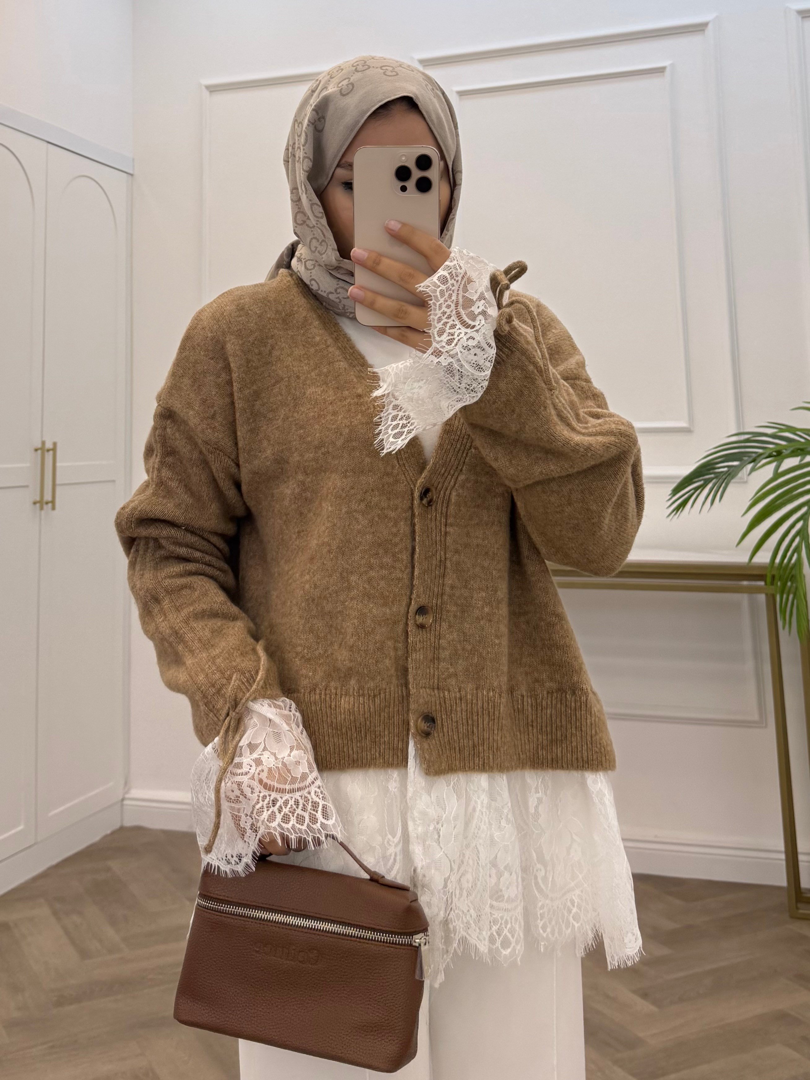 DANTELLİ TRİKO HIRKA CAMEL