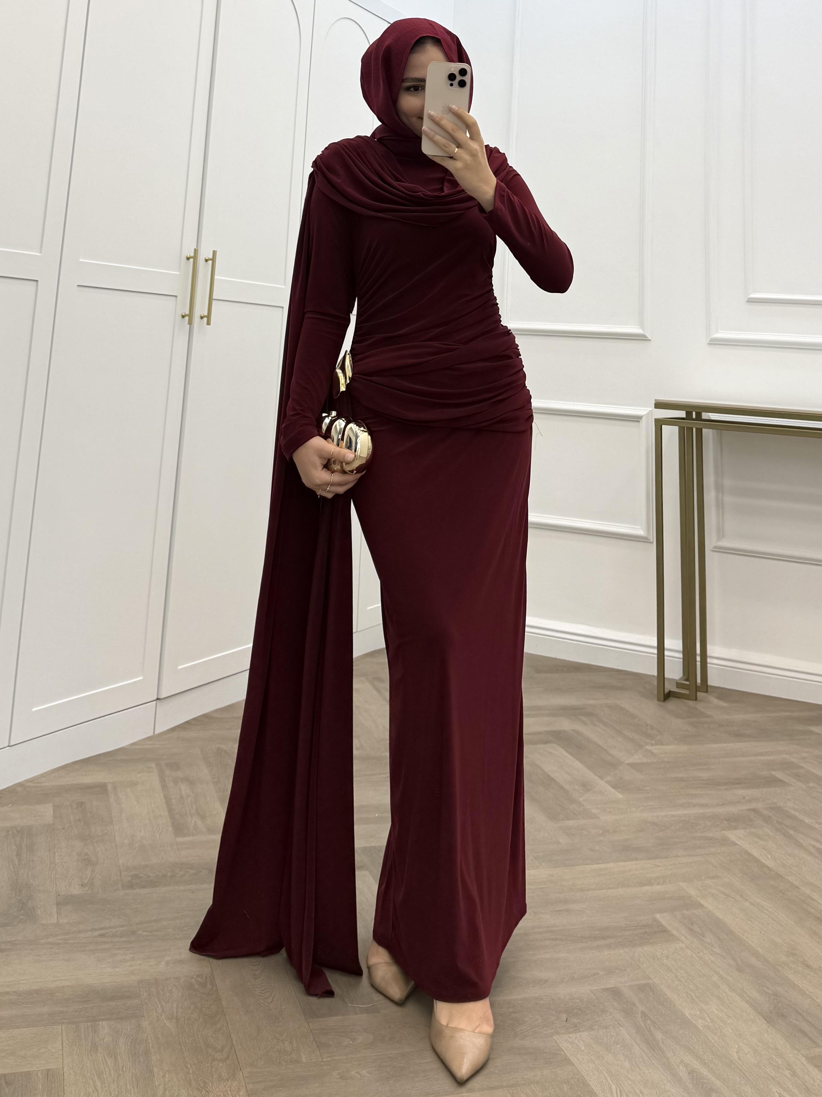 DEGAJE YAKA KUYRUKLU SANDY ELBİSE BORDO