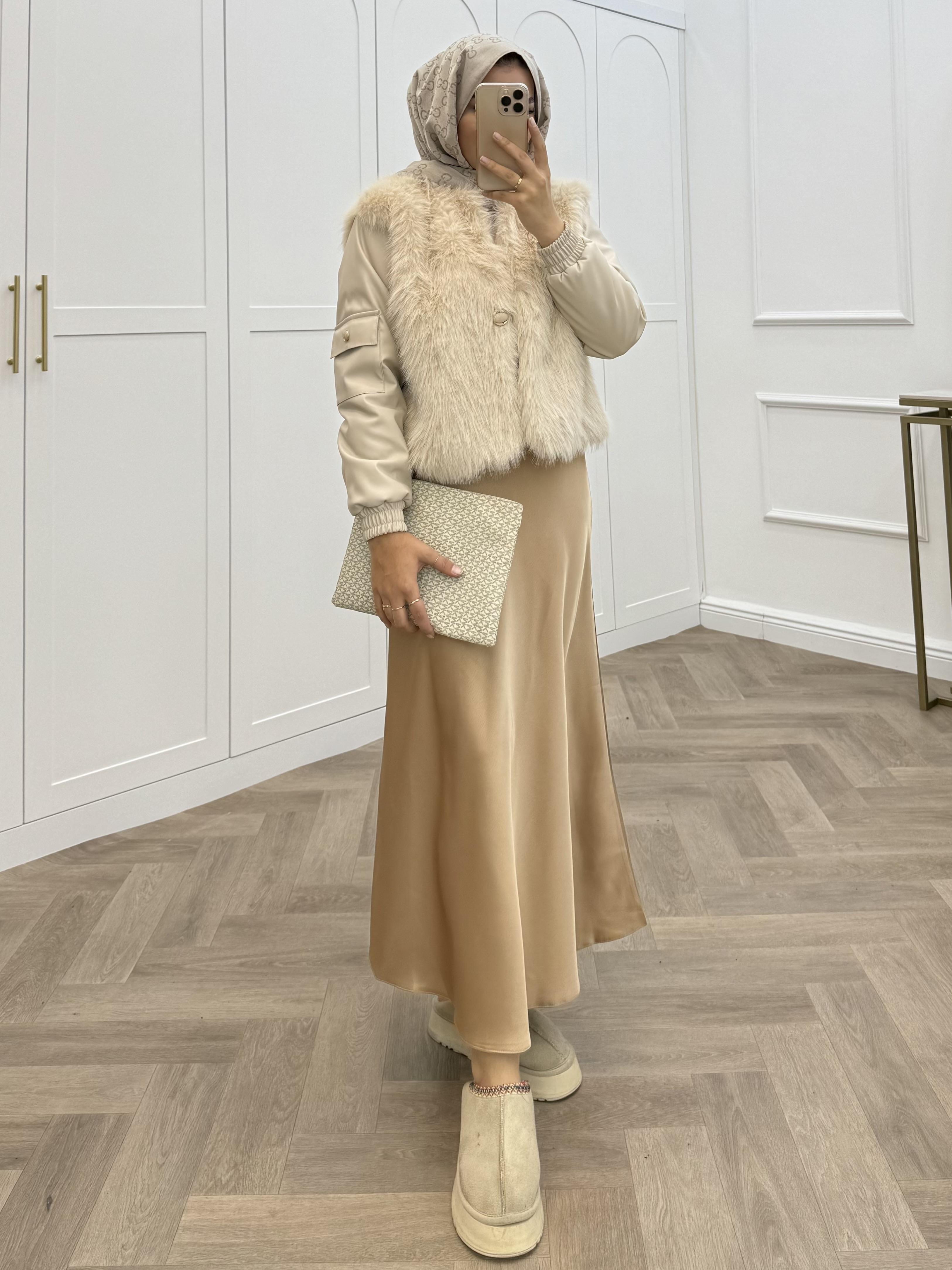 DERİ KOLLU KISA KÜRK TAŞ