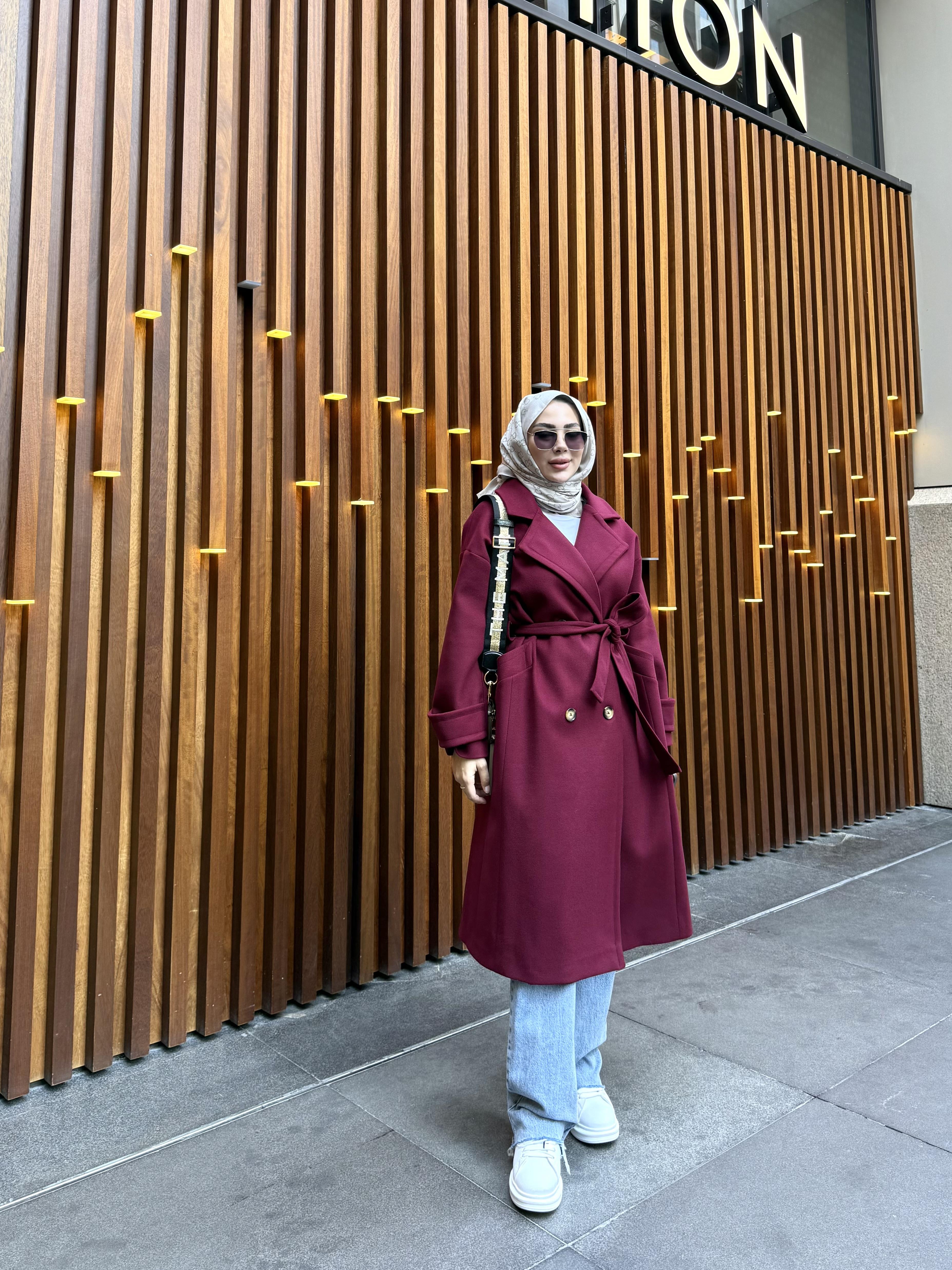 DÖRT DÜĞMELİ KAŞE KABAN BORDO