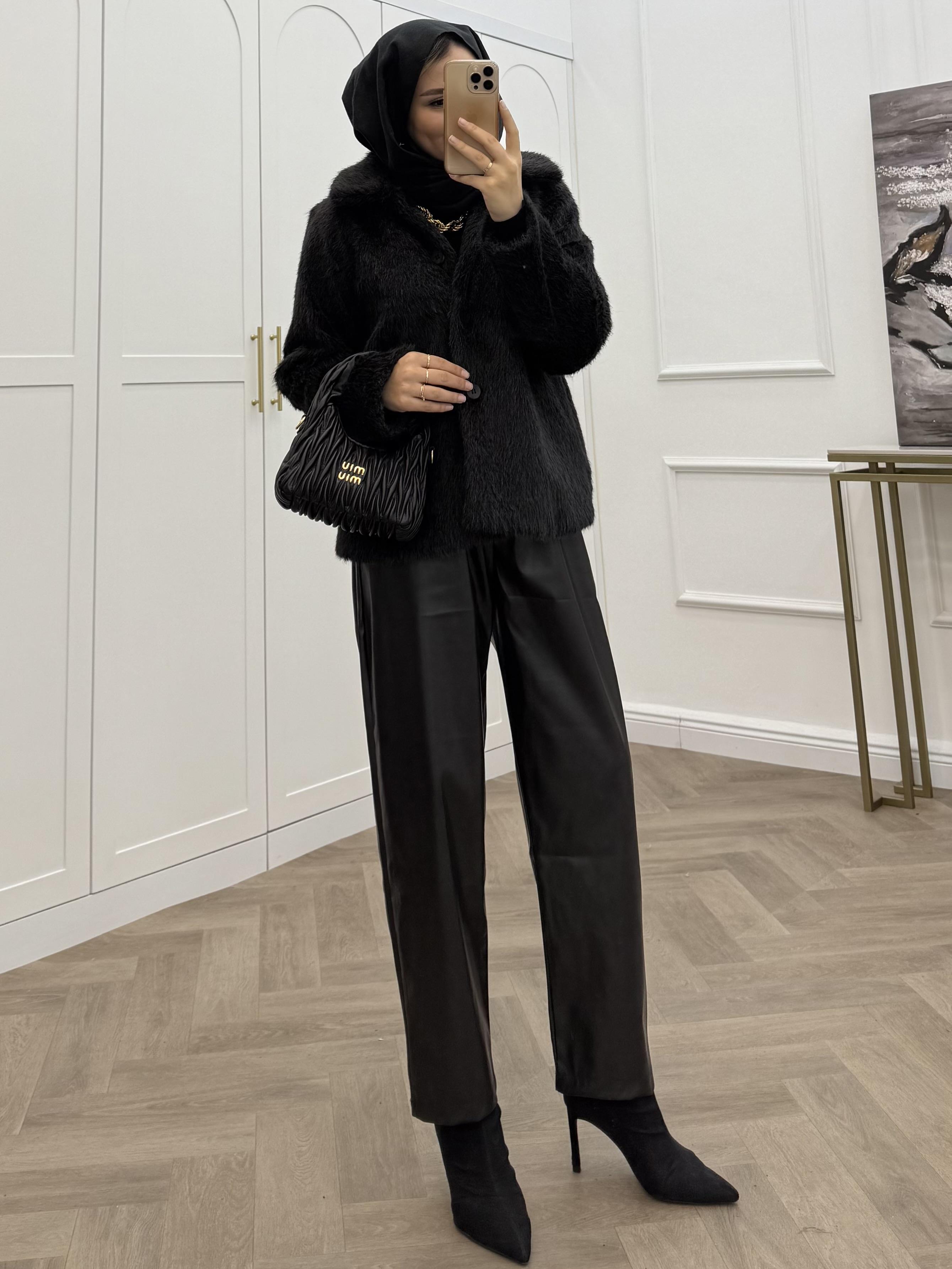 DÜĞMELİ KÜRK SİYAH