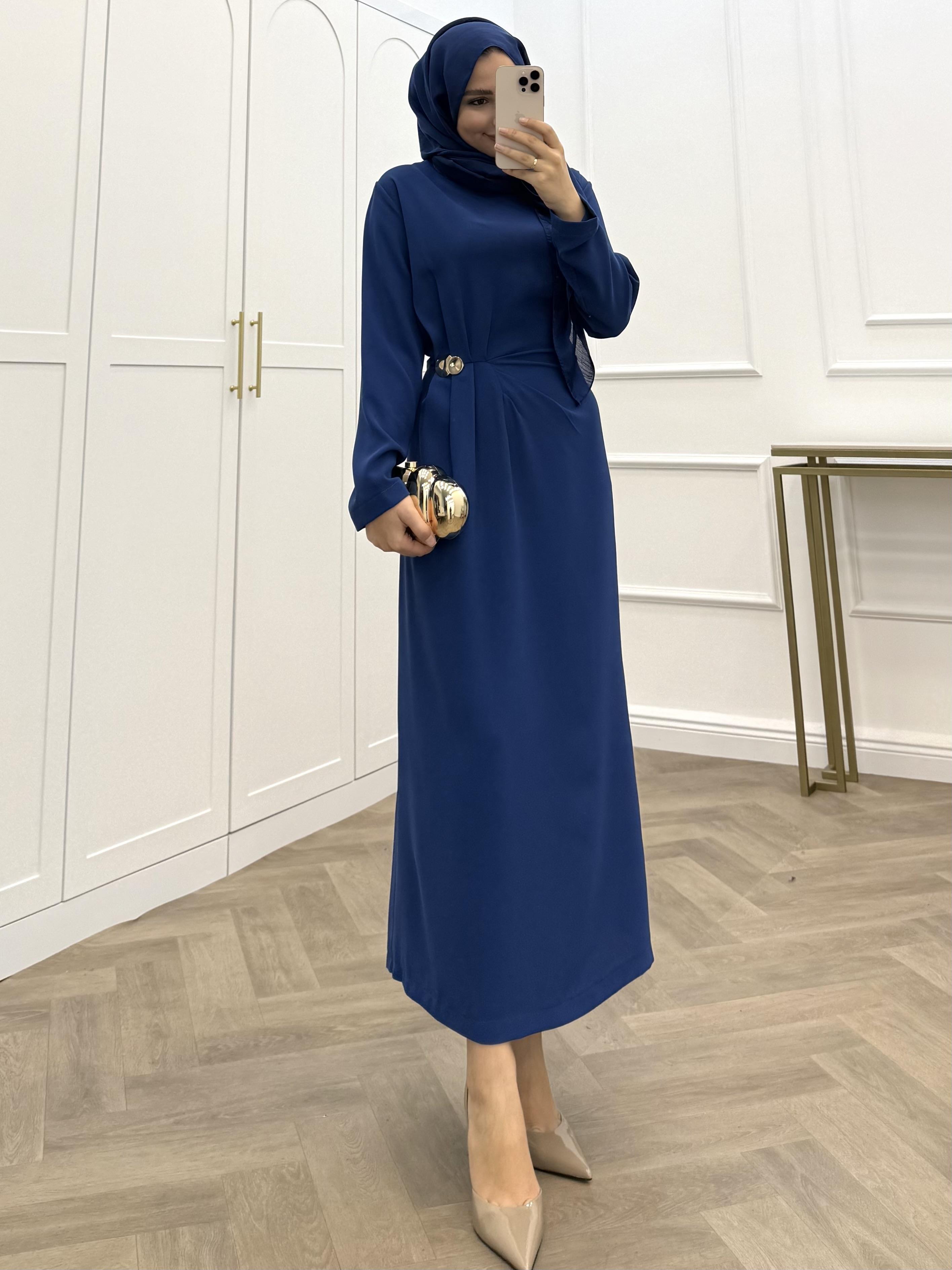 GOLD AKSESUAR DETAYLI KREP ELBİSE SAKS