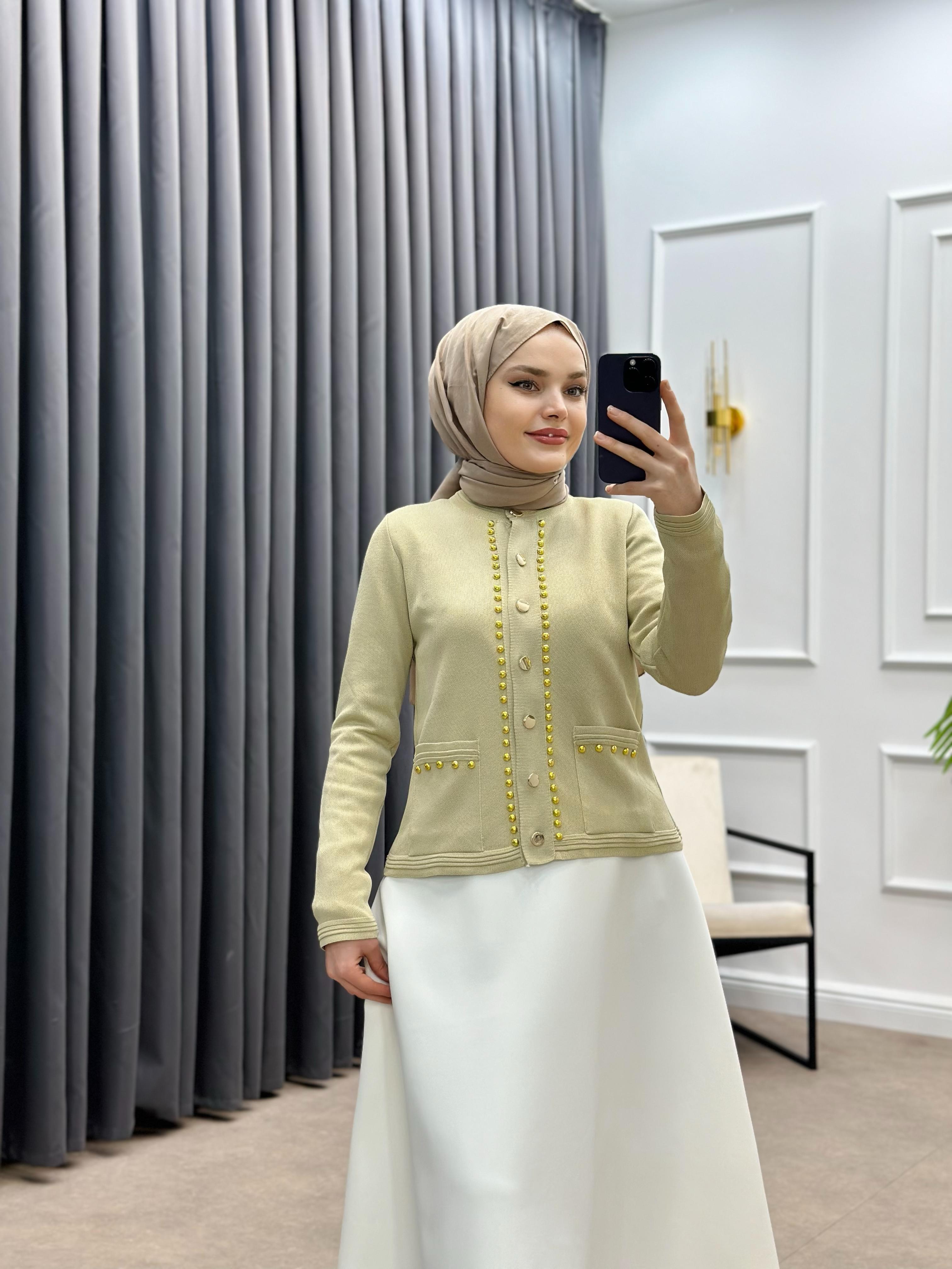GOLD DÜĞMELİ MERSERİZE HIRKA BEJ