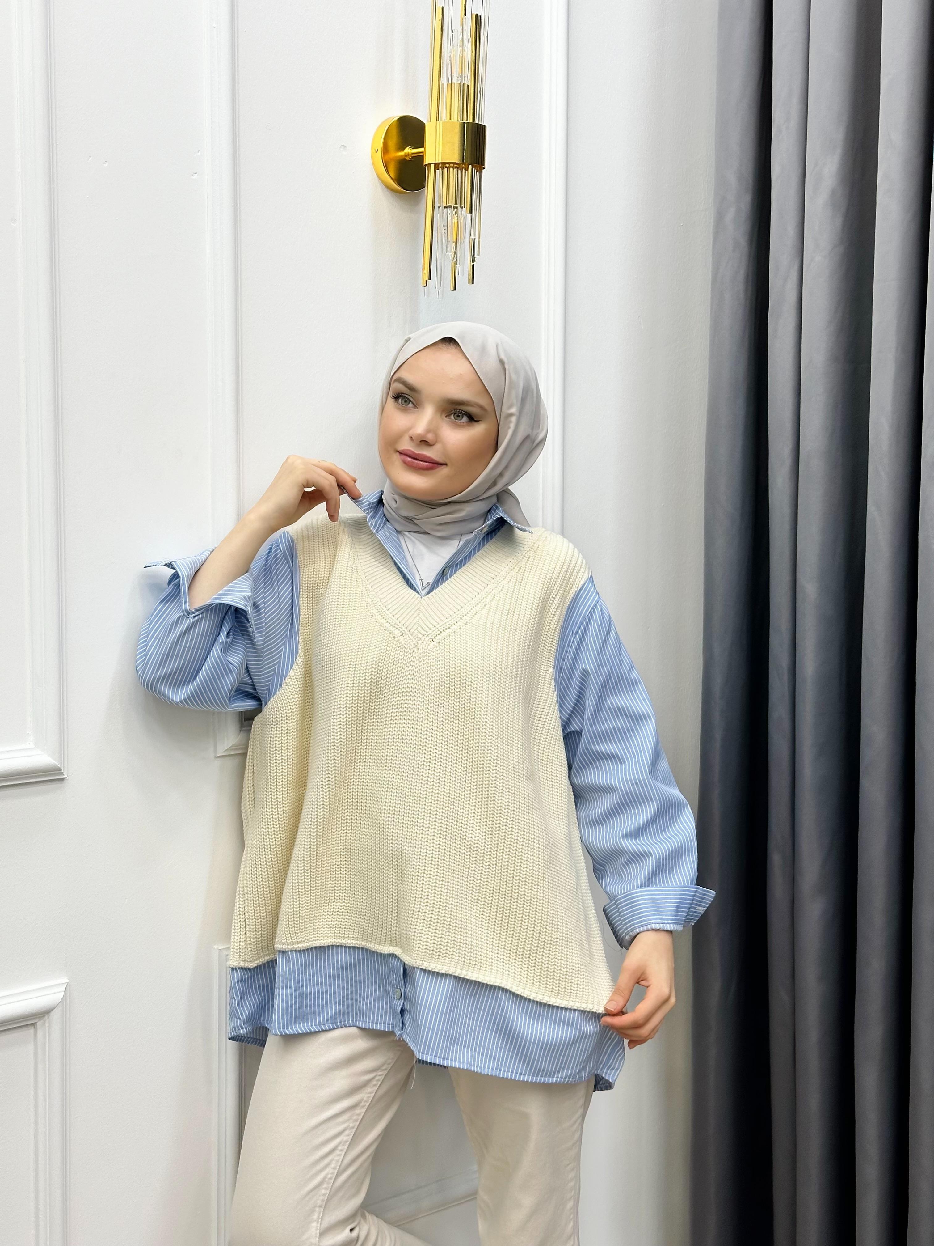 GÖMLEKLİ SÜVETER KAZAK EKRU