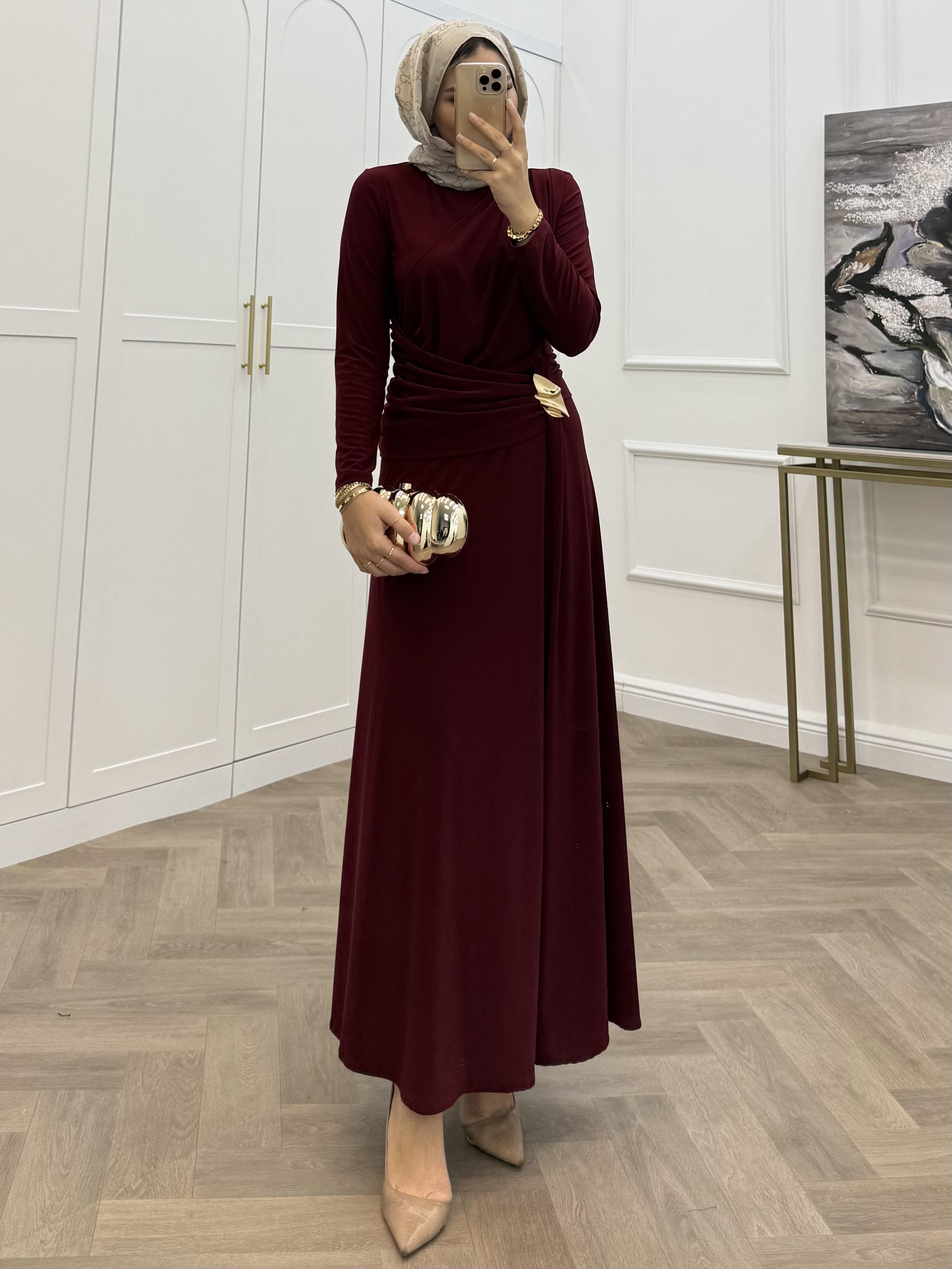 ÖN VOLANLI BEL TOKALI ELBİSE BORDO