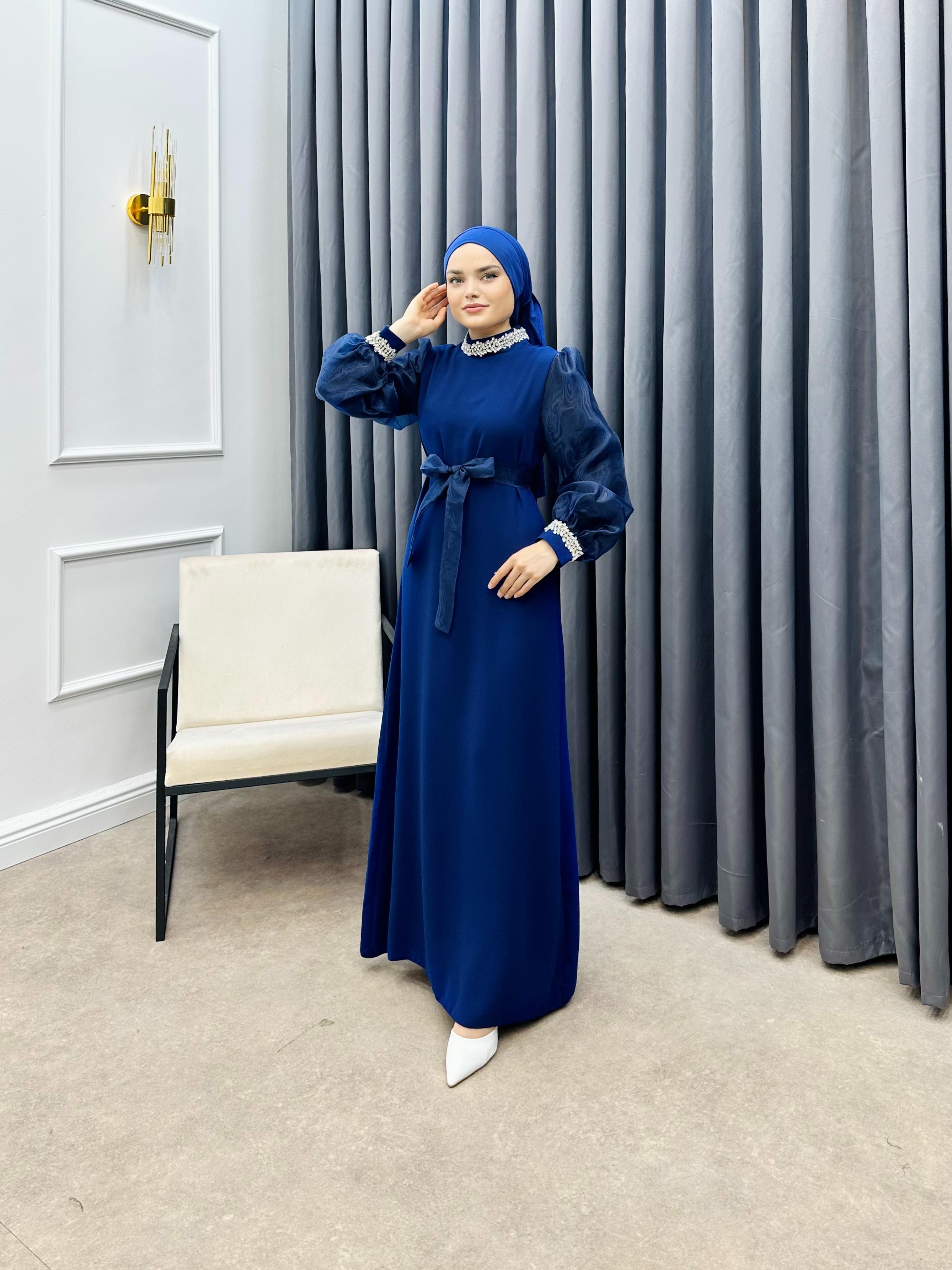 ORGANZE KOL LEYA ELBİSE LACİVERT