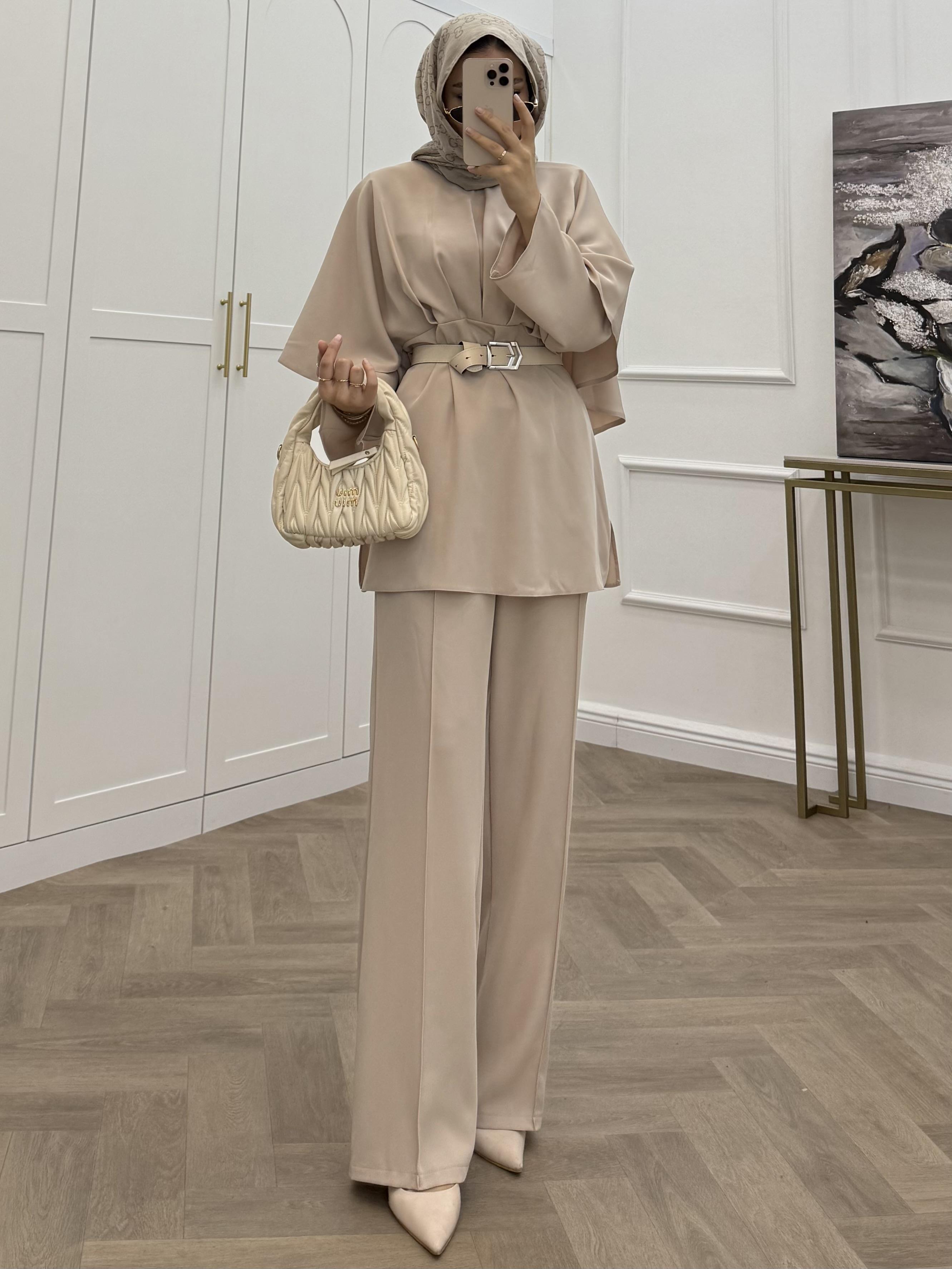 PELERİNLİ PANTOLONLU TAKIM TAŞ