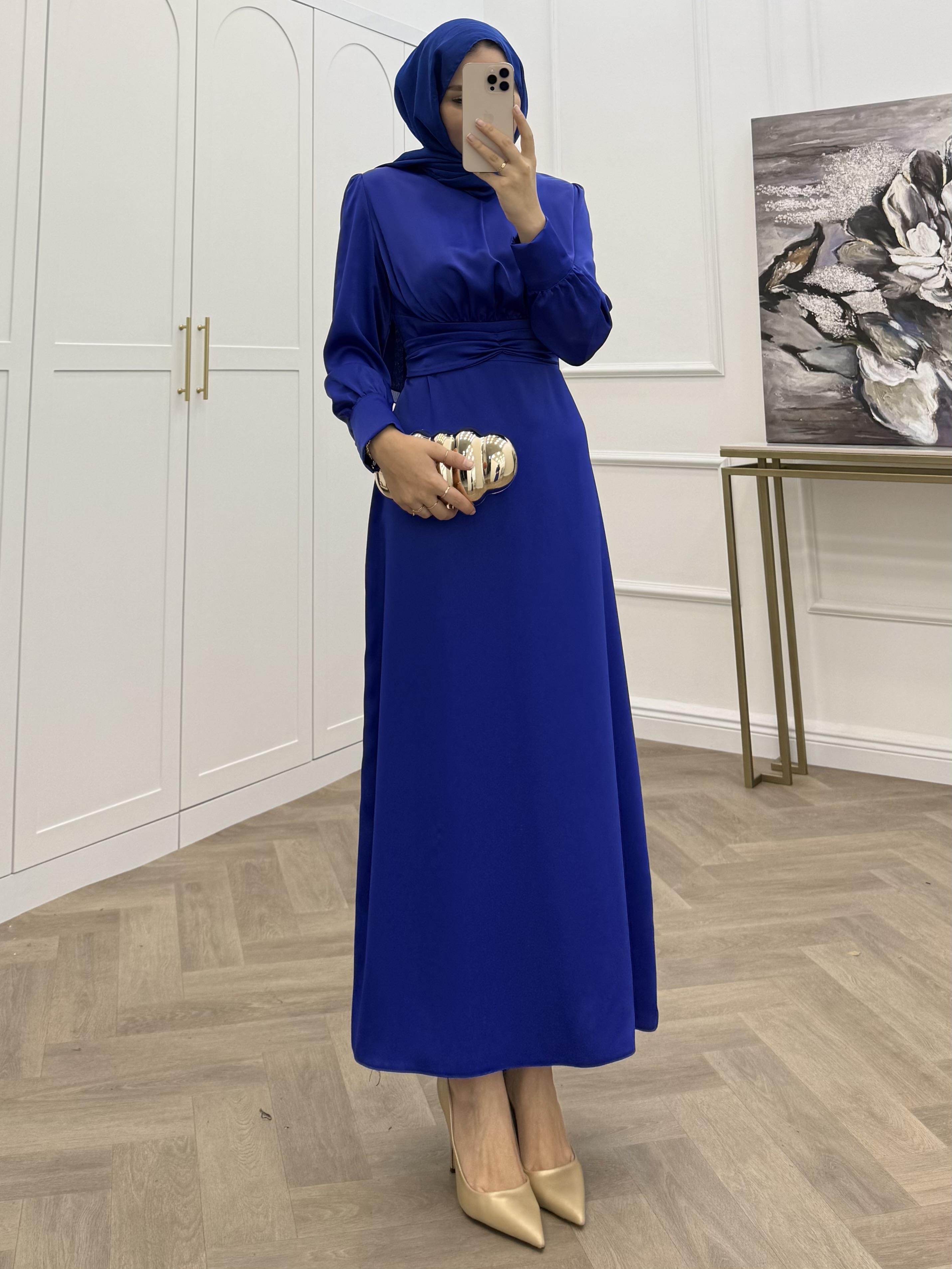 TAŞ TOKALI SATEN ELBİSE SAKS