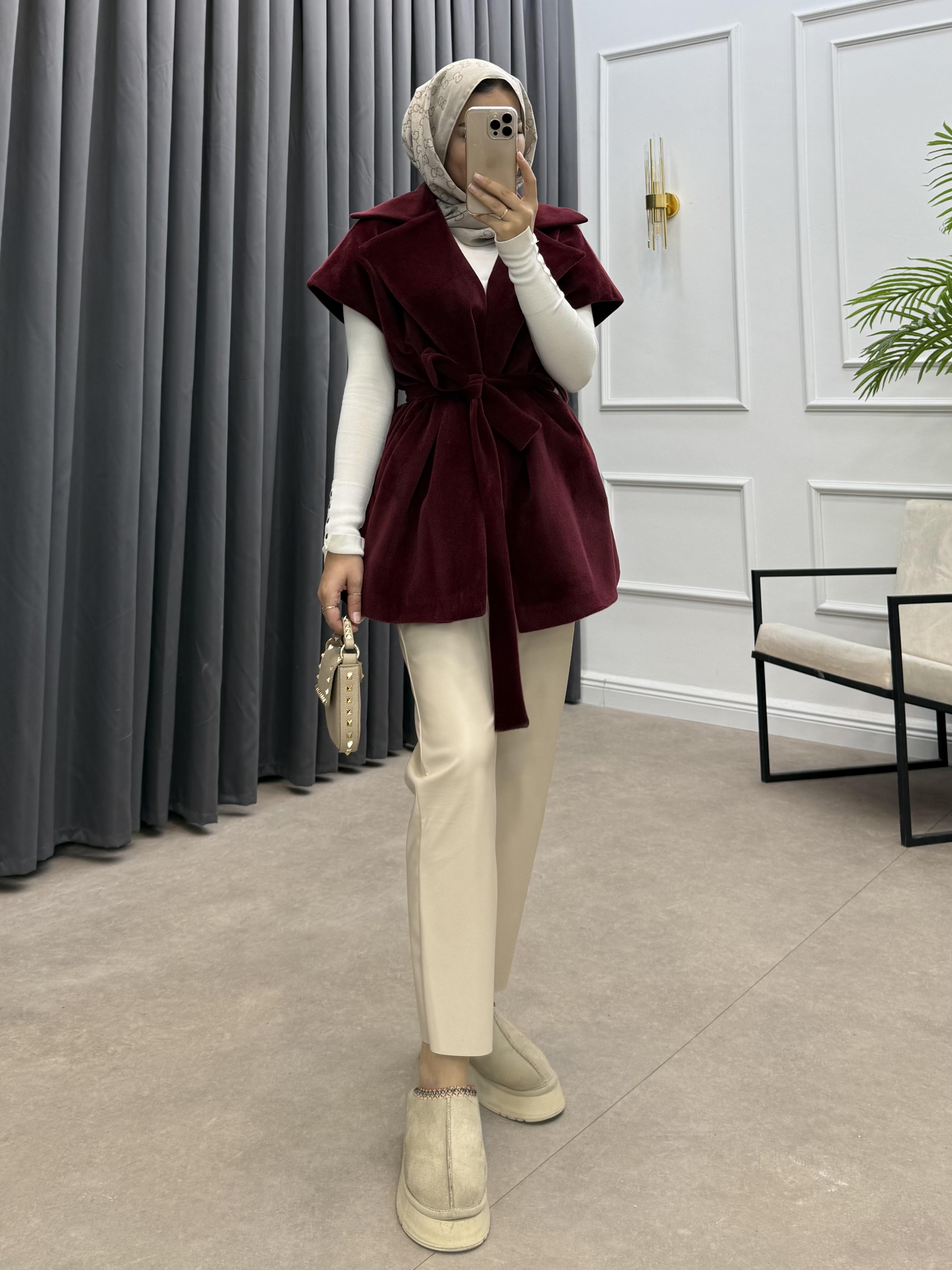 TAY TÜYÜ KEMERLİ YELEK BORDO