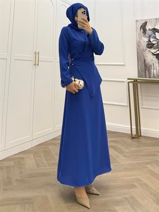 ÇAPRAZ GEÇİŞLİ KREP ELBİSE SAKS