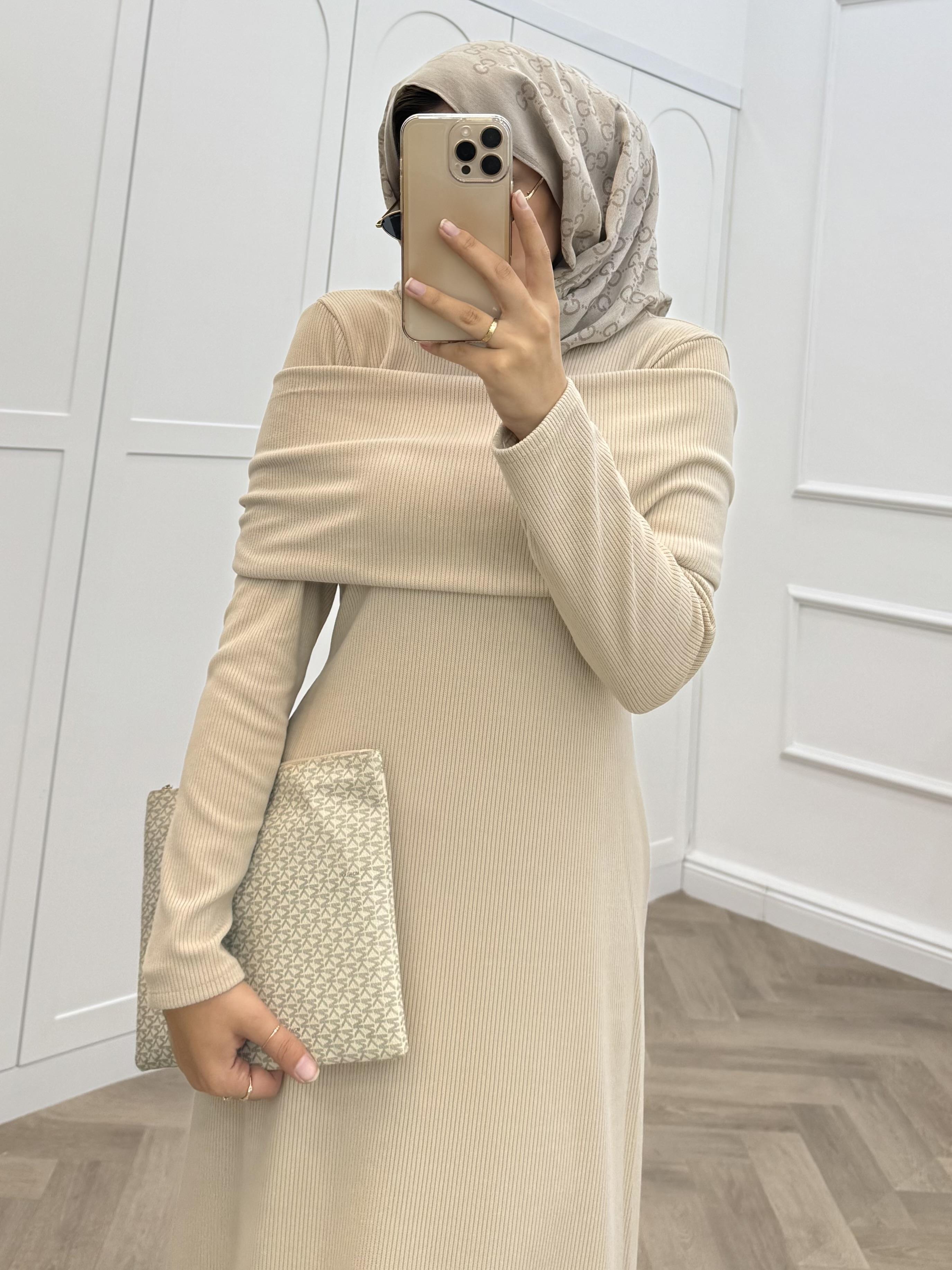 AKSESUAR DETAYLI FİTİLLİ ELBİSE TAŞ