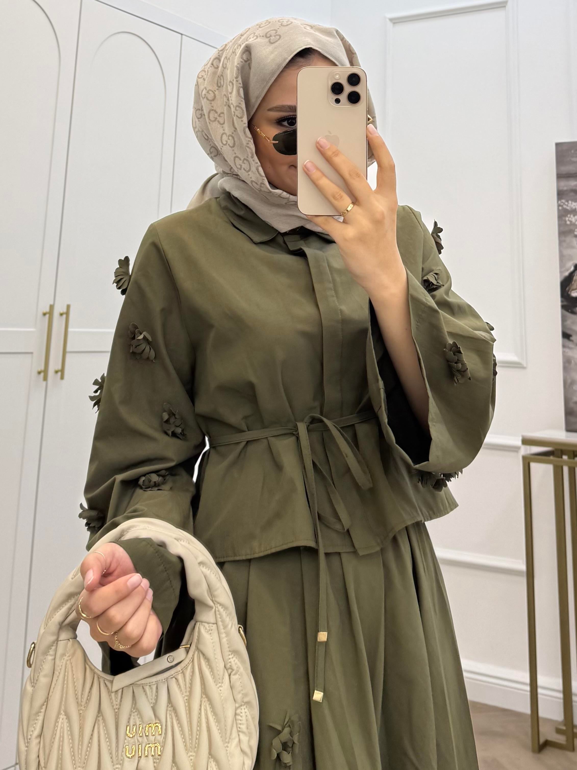 ALVİRA ÇİÇEKLİ ETEKLİ TAKIM HAKİ