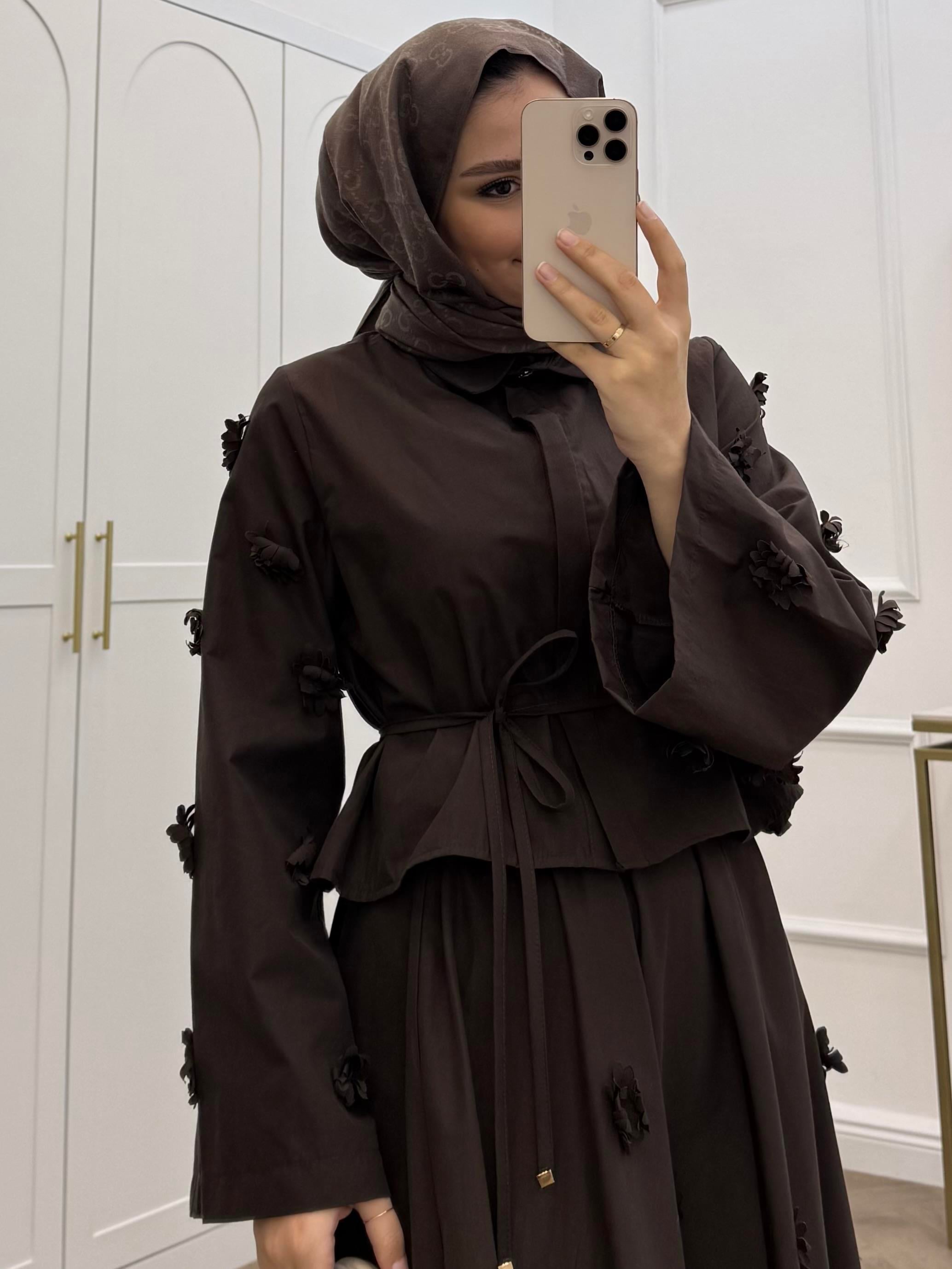 ALVİRA ÇİÇEKLİ ETEKLİ TAKIM KAHVE