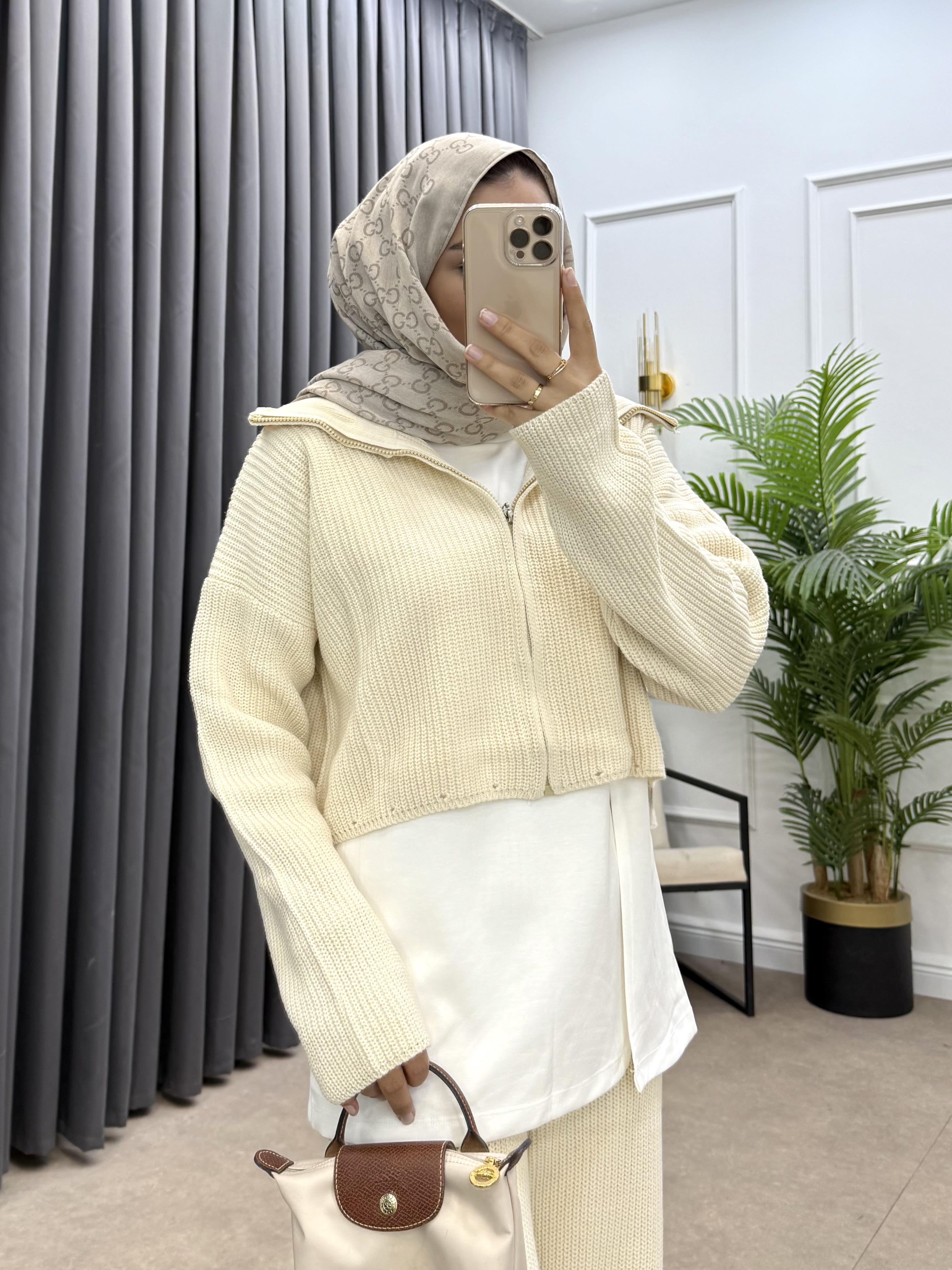 ATLETLİ CROP DETAY TRİKO TAKIM TAŞ