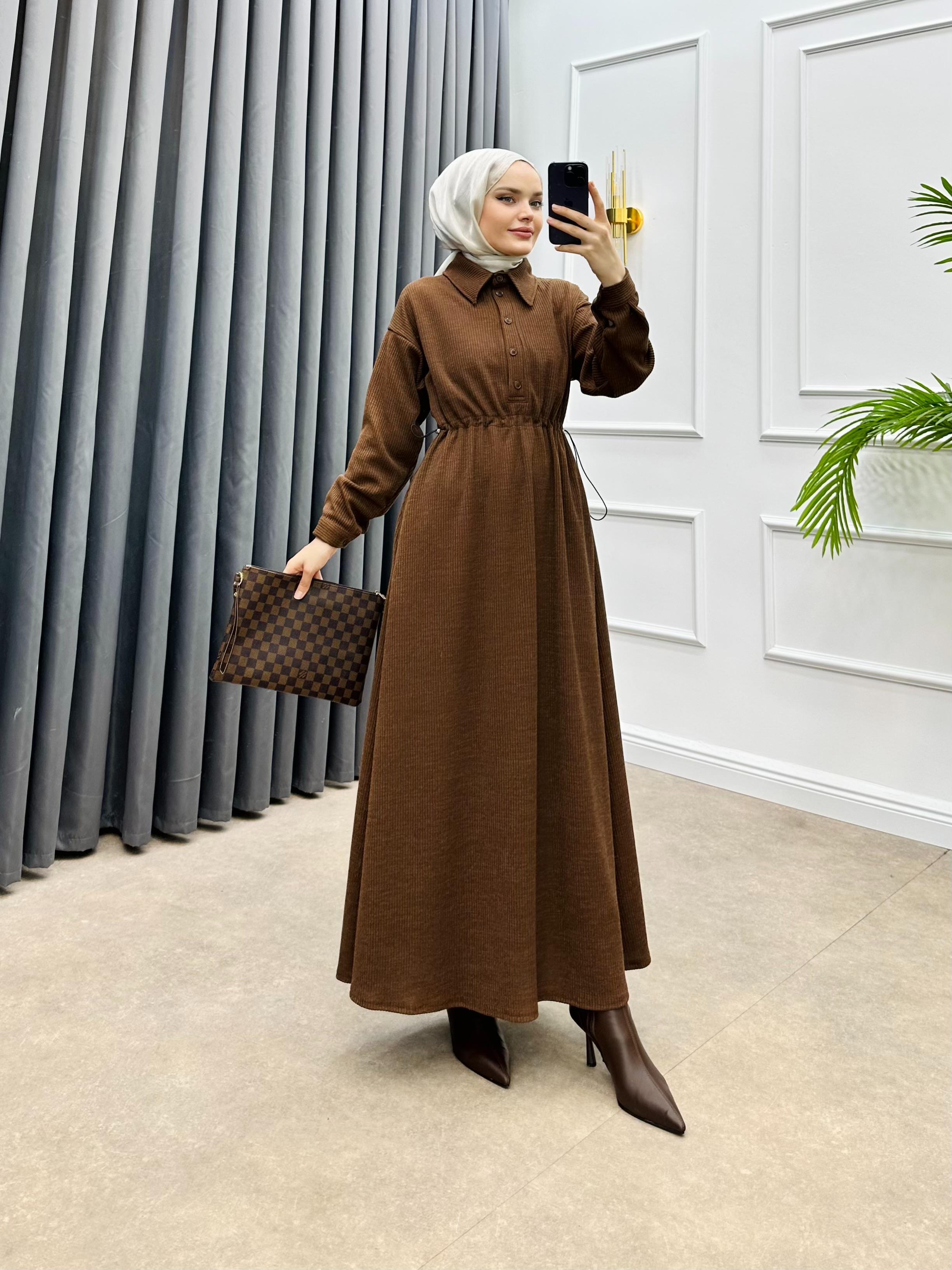 BELDEN BAĞLAMALI TRİKO ELBİSE KAHVE