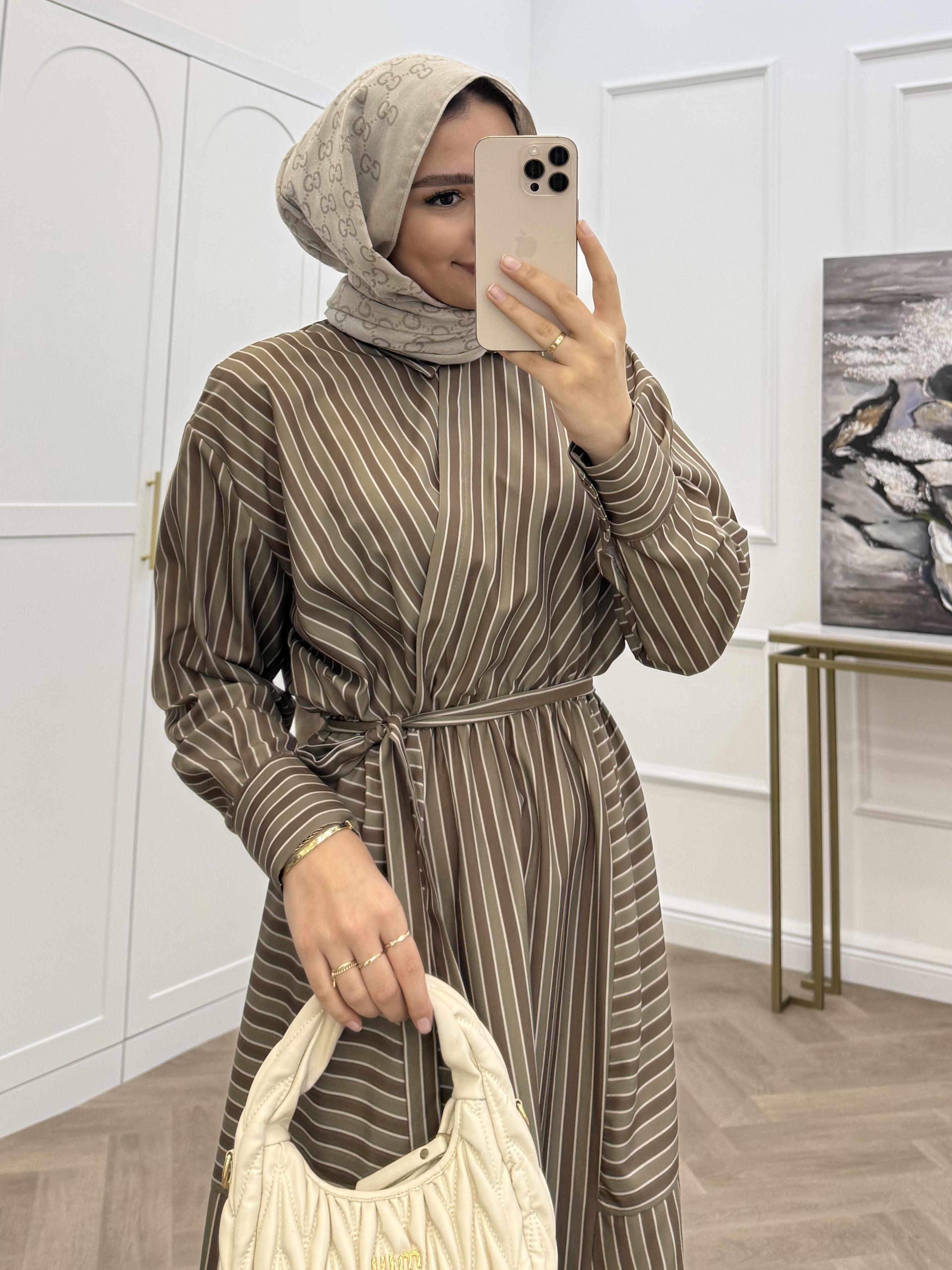 BELİ LASTİKLİ ÇİZGİLİ ELBİSE ÇAĞLA 