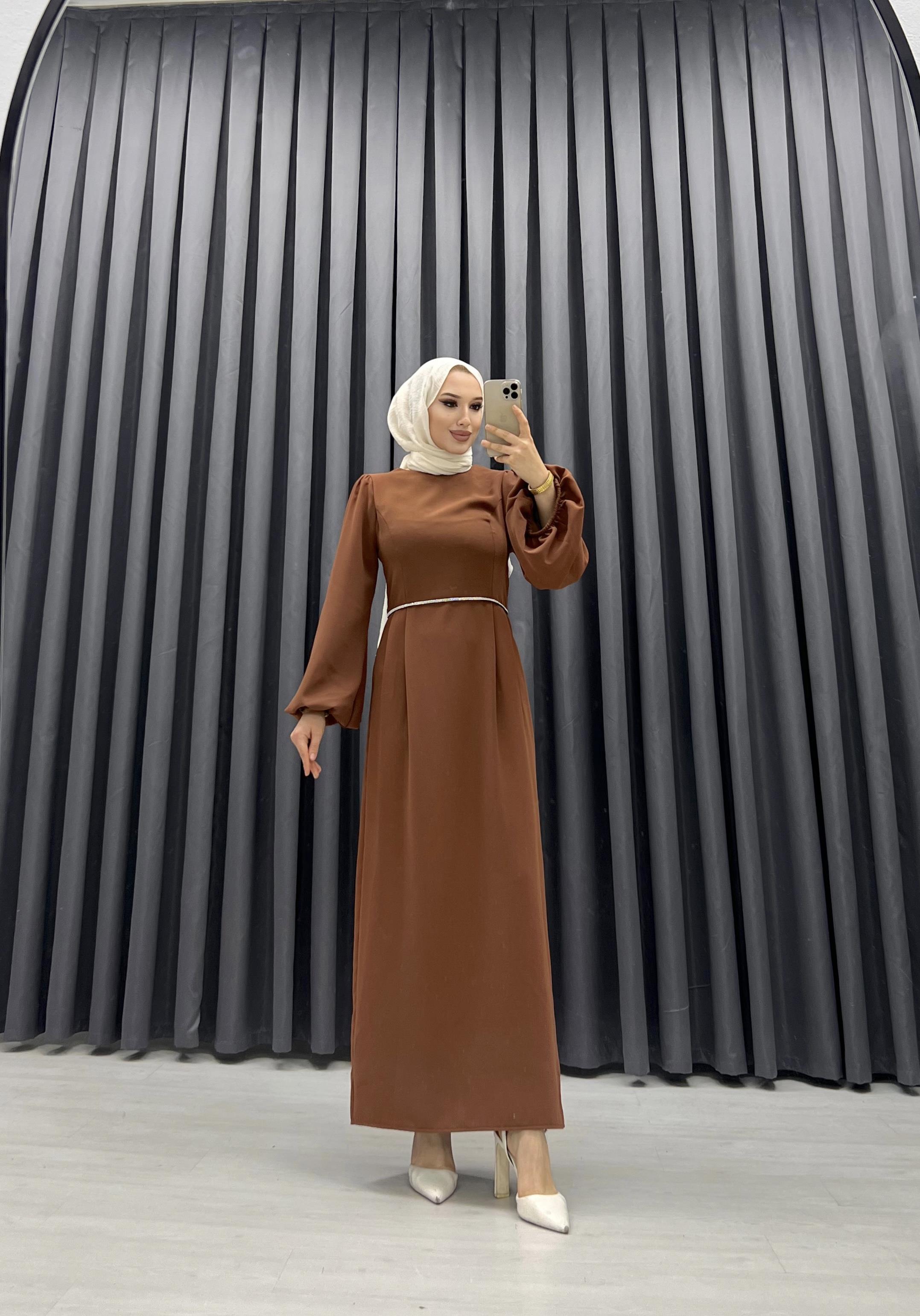 BELİ TAŞLI BALON KOL ELBİSE KAHVE